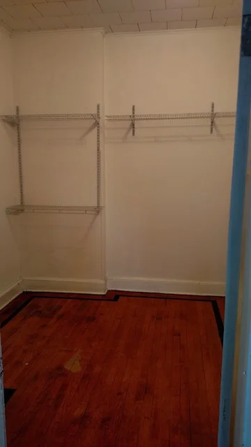 122#3 closet bedroom.jpg