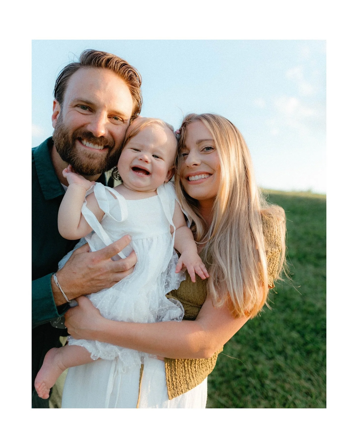 Donnell fam, cute as ever! 😍

#luslensphotography 
detroit family photographer, 
nashville maternity,
photographer, nashville family photographer ann arbor family photographer,  ann arbor newborn photographer, michigan family
photographer ann arbor 