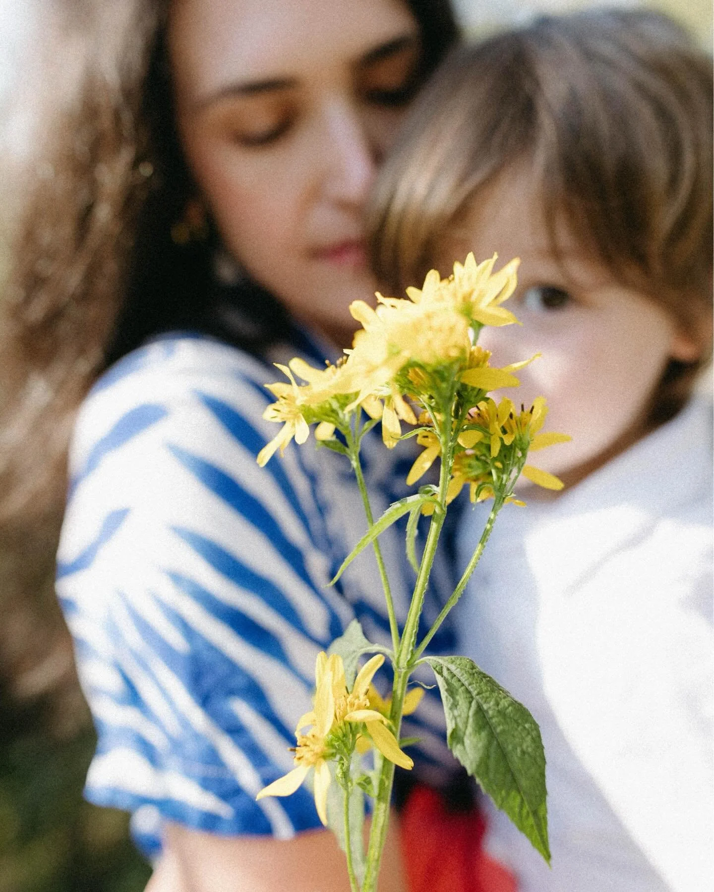 Always bright and early with this beautiful family 🌞

#luslensphotography 
detroit family photographer, 
nashville maternity photographer,
nashville family photographer, ann arbor family photographer,  ann arbor newborn photographer, michigan family