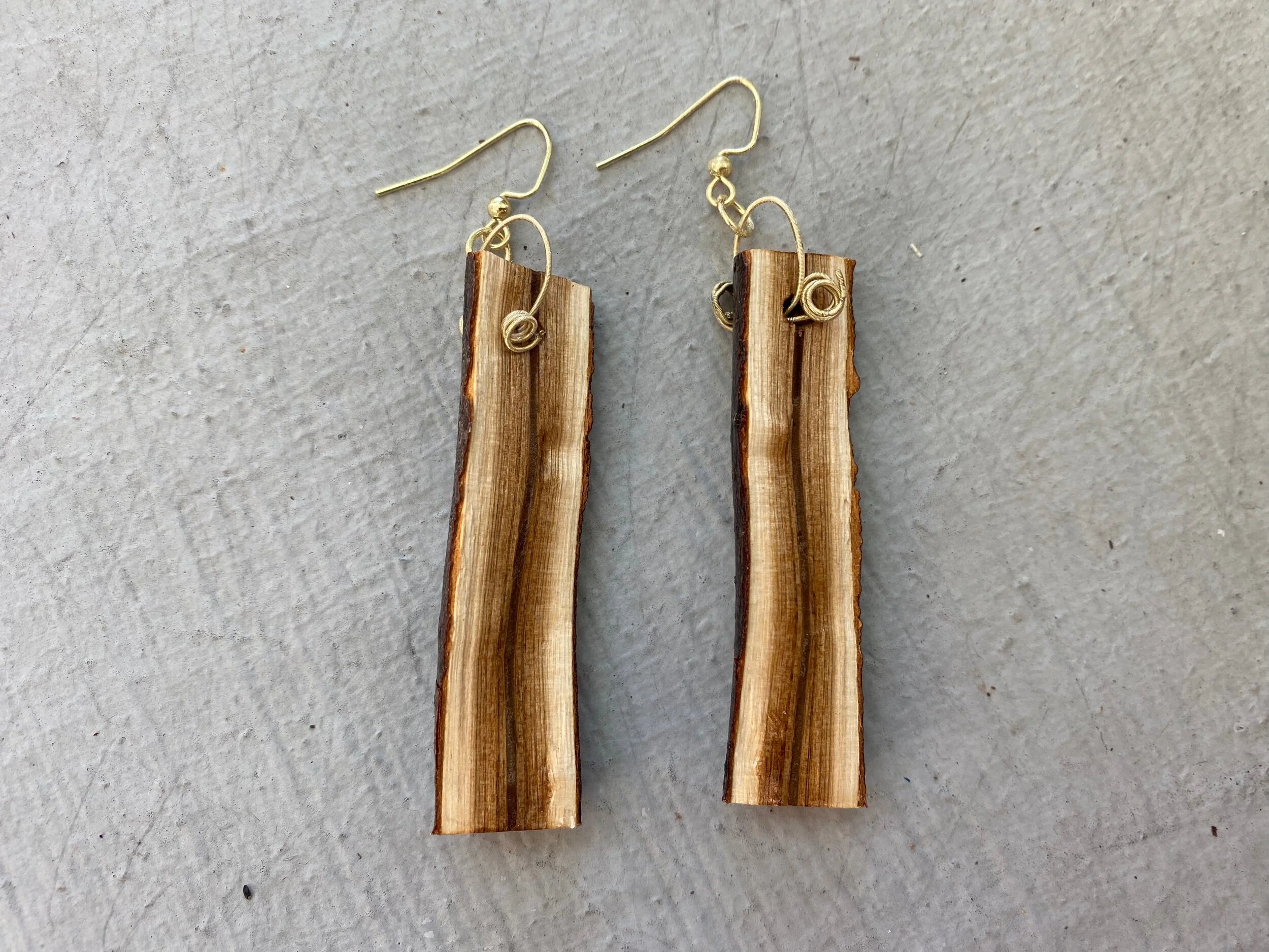 18F912C2-9153-4409-BD4D-85C0AC17F29D