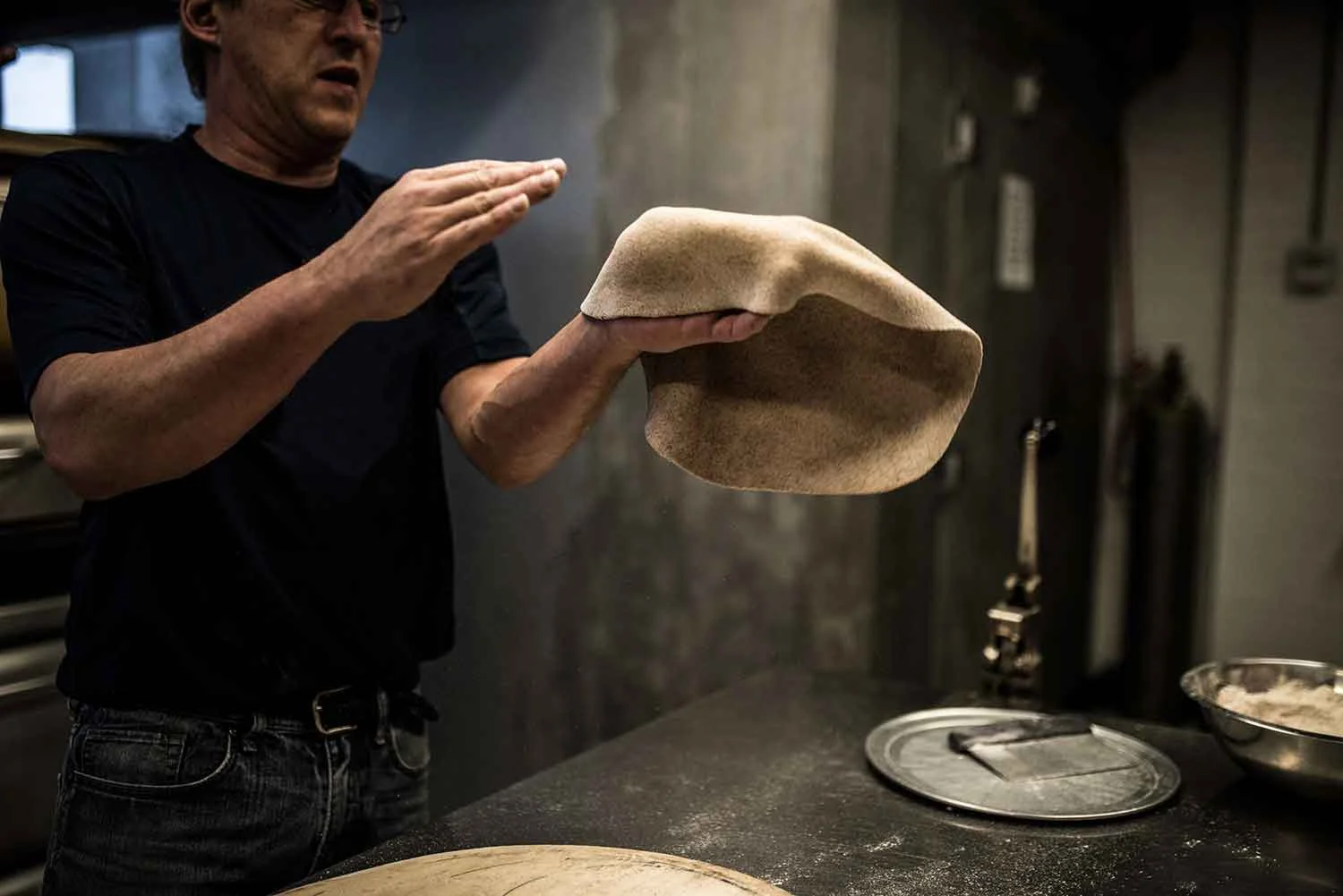 hand-tossed-pizza-zanesville-ohio-weasel-boy.jpg
