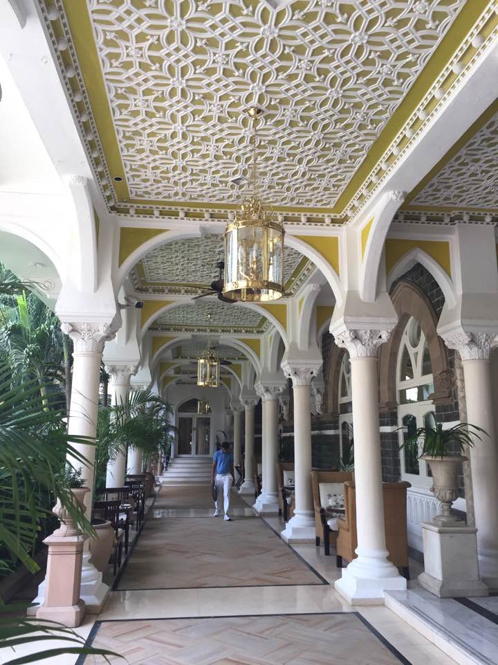 Taj_Mahal_Palace_courtyard.jpg