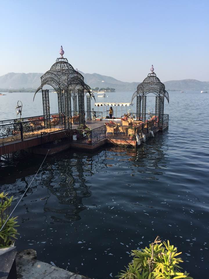 Taj_Lake_Palace_dock.jpg