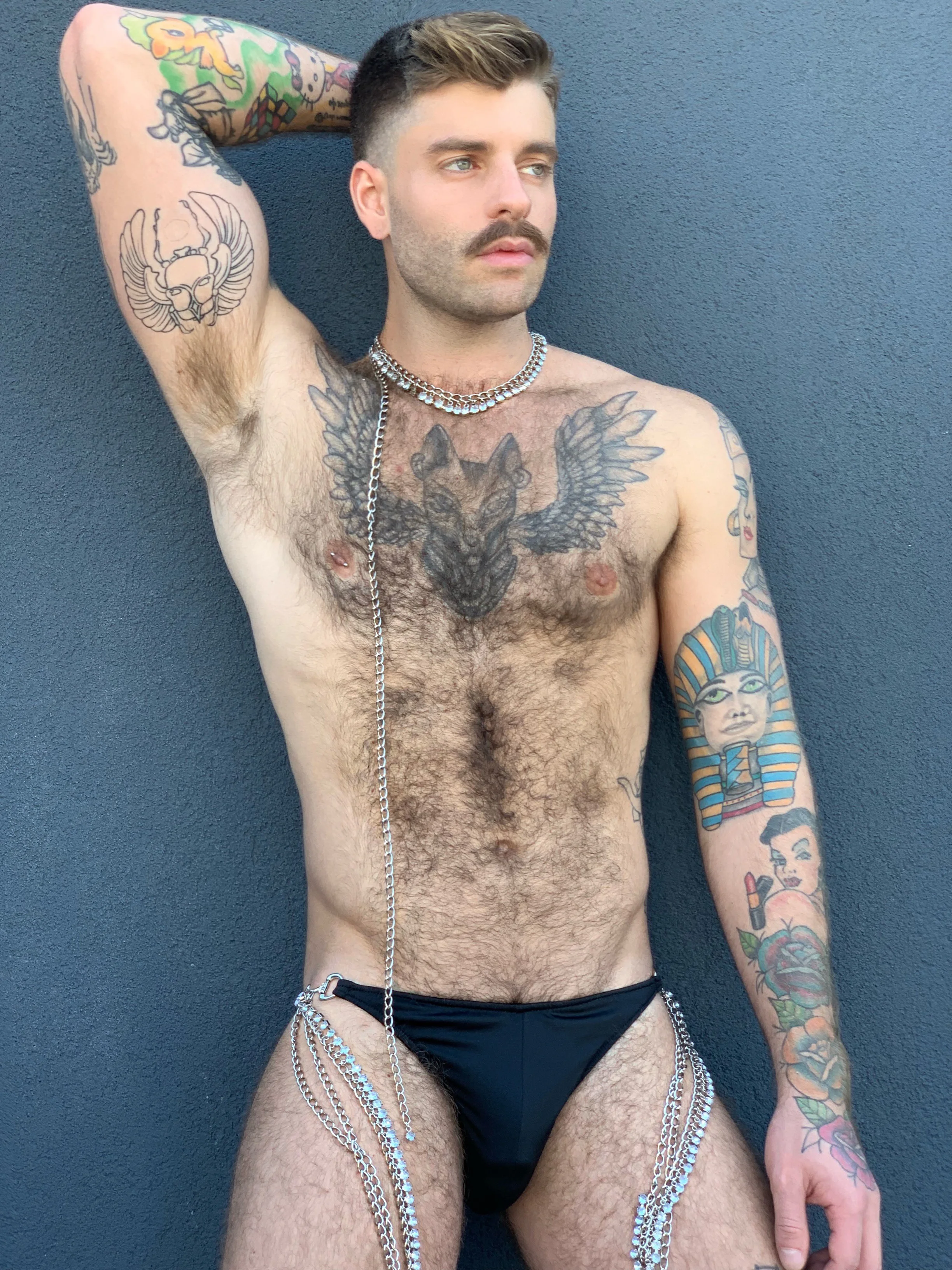 Facetune_03-10-2018-11-59-52.jpg