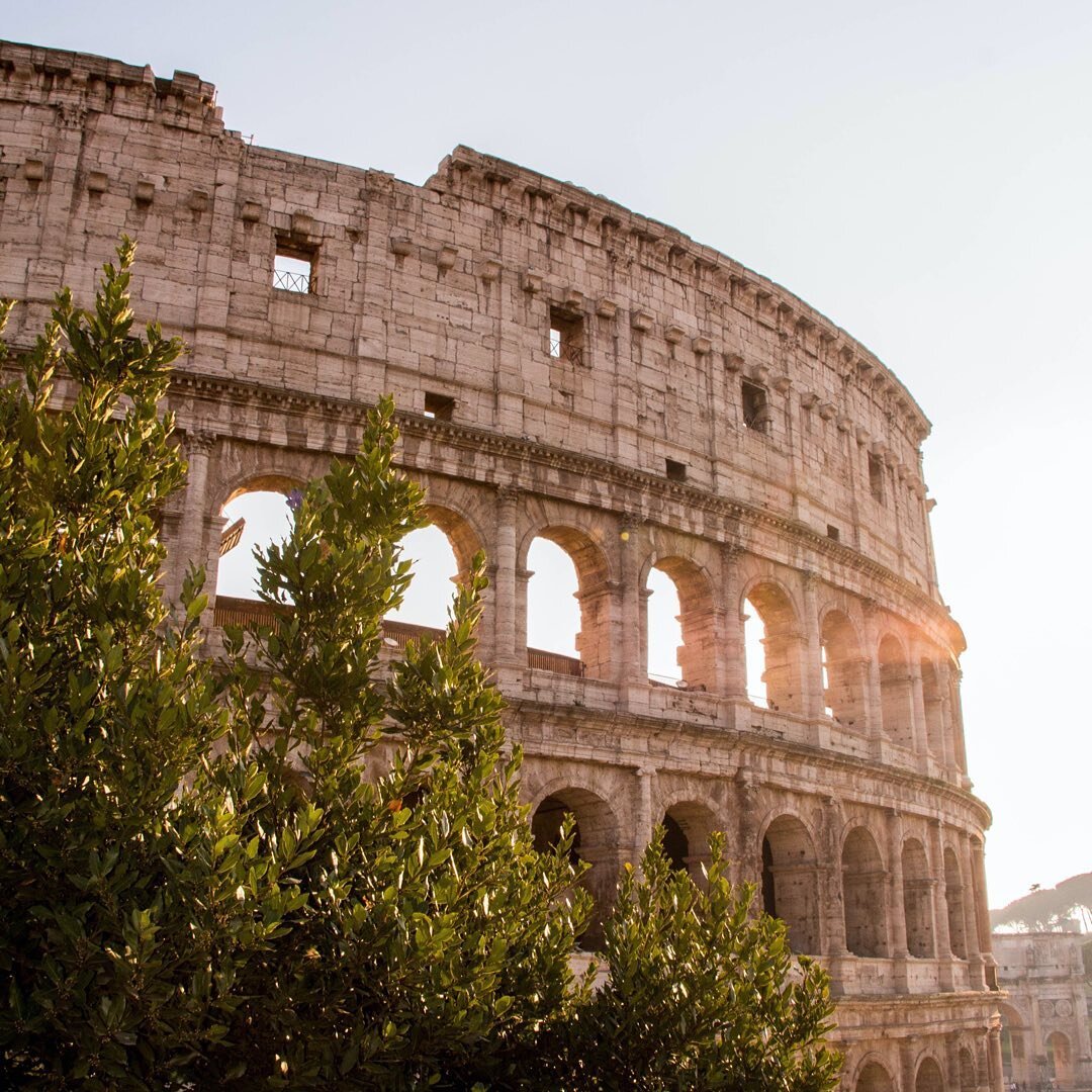 Complimenti Roma! Airline rating system Skytrax has begun evaluating airports around the world based on their coronavirus procedures. The first one to get a perfect score? Rome&rsquo;s Fiumicino Airport! We love you, Italy! ❤️ #italy #rome #instatrav