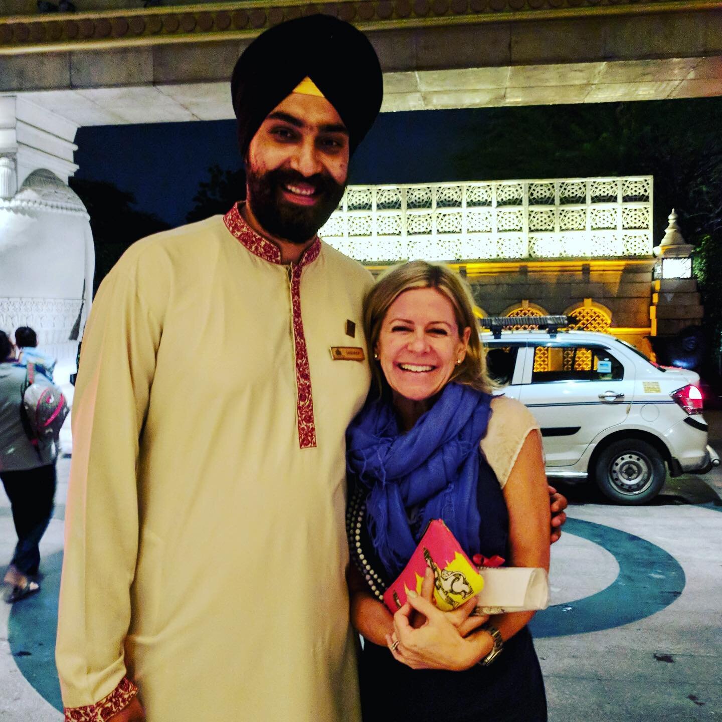 Luckily for me, there&rsquo;s no height restriction on human connection and global exploration. 😊❤️🙏#incredibleindia #leelapalace #ventours #rebeccarecommends #welltraveledliving