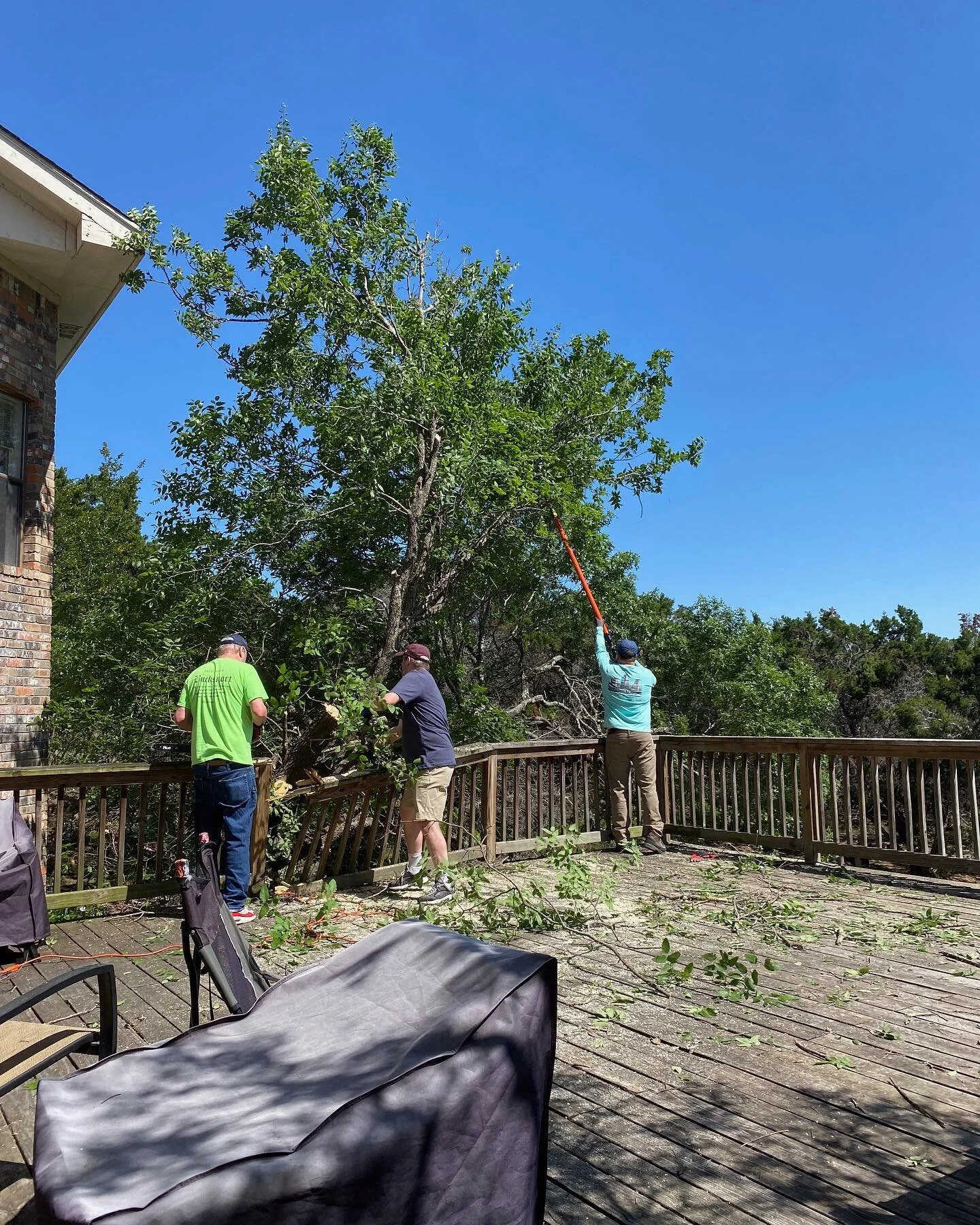 We love service Sundays! At Wayside, we spend every 5th Sunday of the month serving in our community. Waysiders of all ages come together to make a difference in our neighborhoods! We can&rsquo;t wait for the next one!
