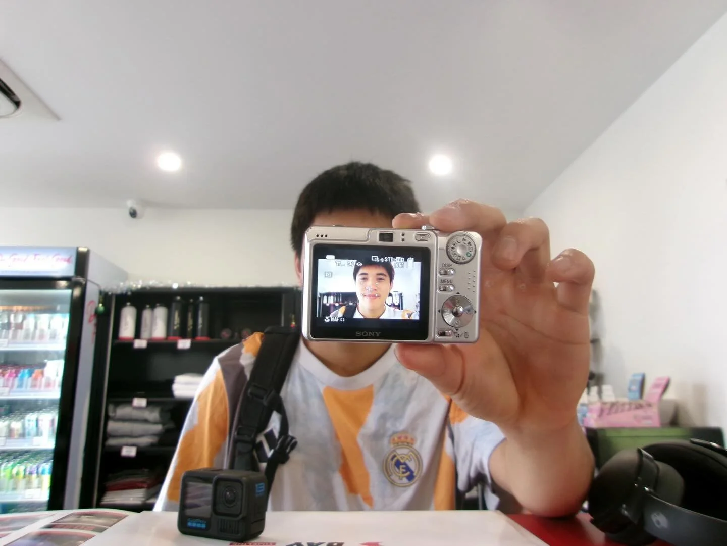 This week on film 📸 recognise anyone? 

1. Vito being artsy 🎨 
2. Harry&rsquo;s fav energy drink &amp; sticker!!
3. Cooper PB 👏 
4. Dad 👨 
5. A &amp; J found the elf 🧝 
6. I forced them to take this pic 😐 
7. Nadav trying TD Labs new products ?