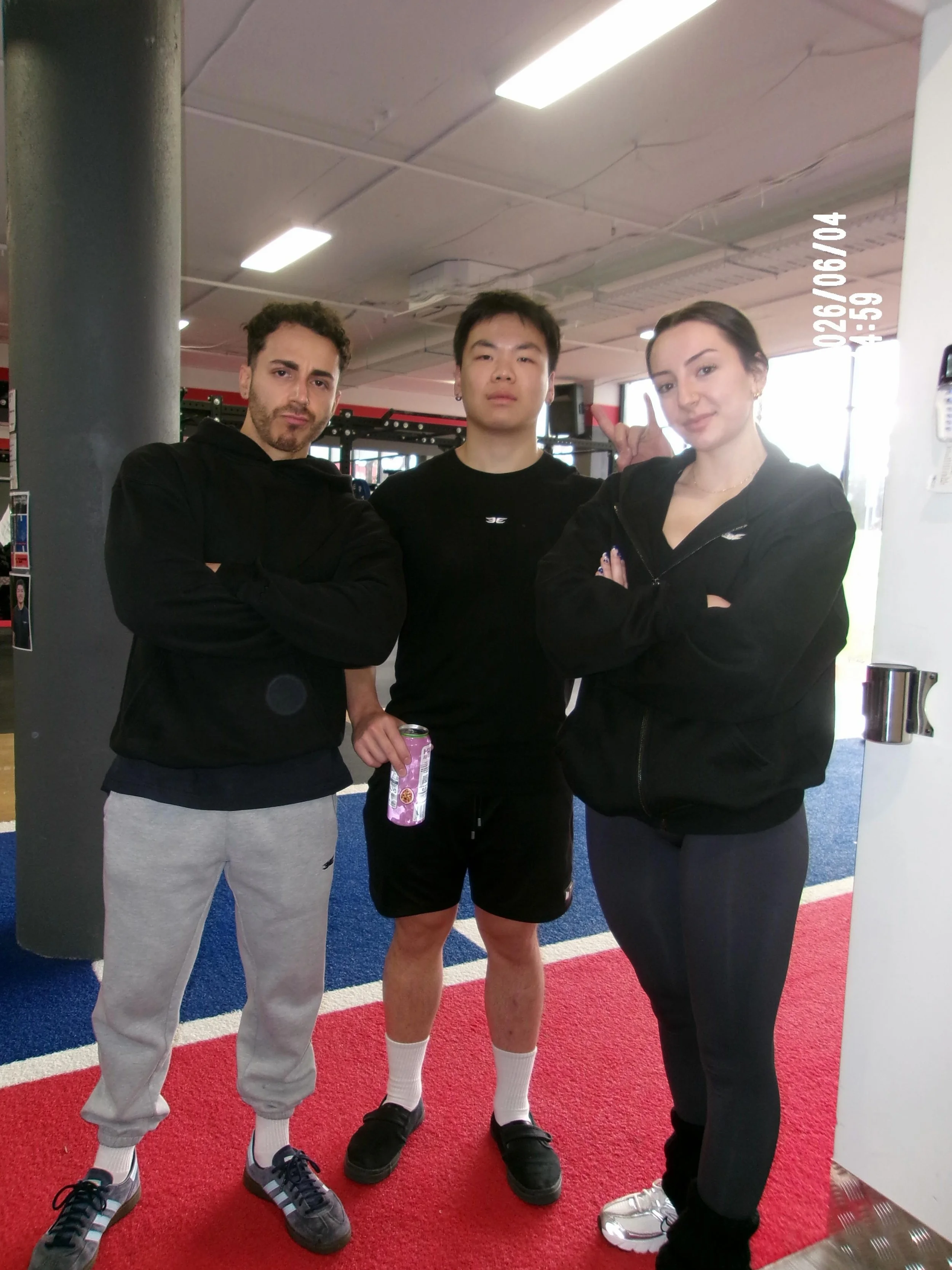 Friday Flicks 📸 

📍 @trainingdaygymscoresby 

1. Squad pull up 🧑&zwj;🧑&zwj;🧒&zwj;🧒
2. Angela bakes good 🧁
3. Ainslie &amp; Jim 🩷😌
4. Coach with James or else&hellip; 😅 
5. Look the Riley&rsquo;s cute fork 🍴 
6. Bao&rsquo;s many personaliti