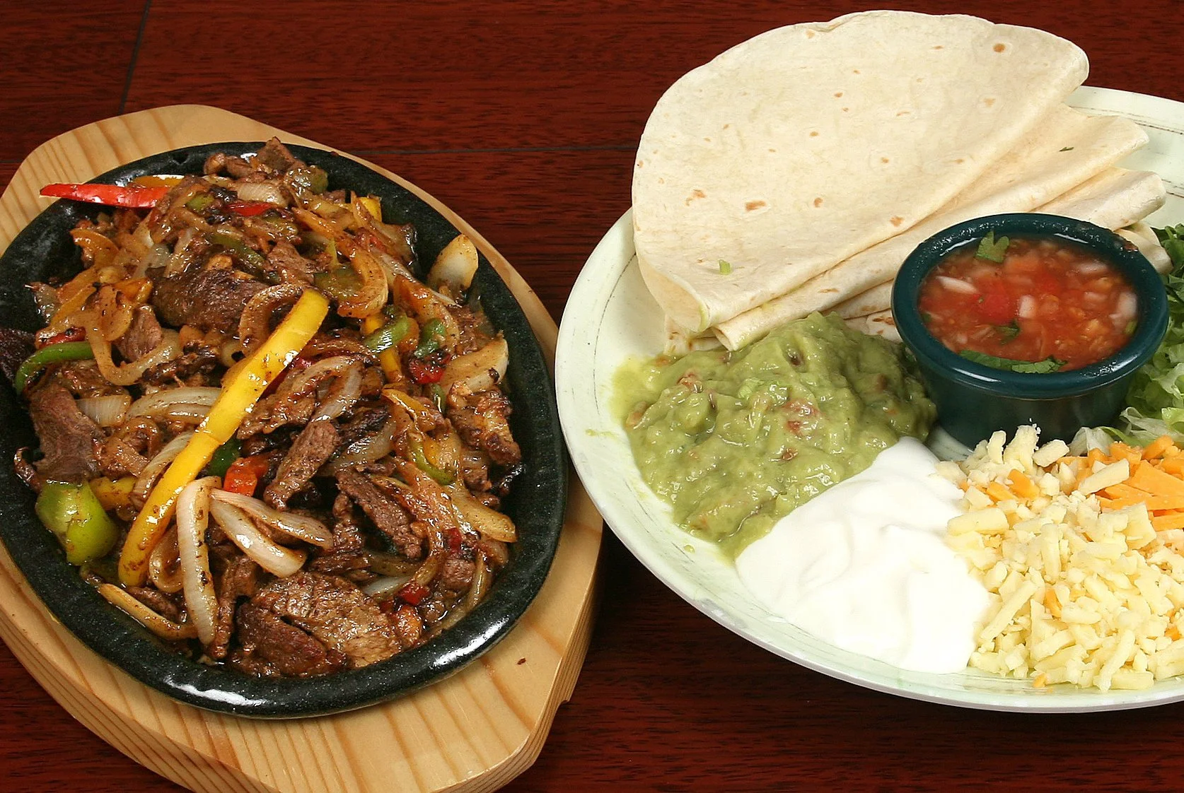 11.b.FAJITA SUPREME.Taco.Amigo.jpg