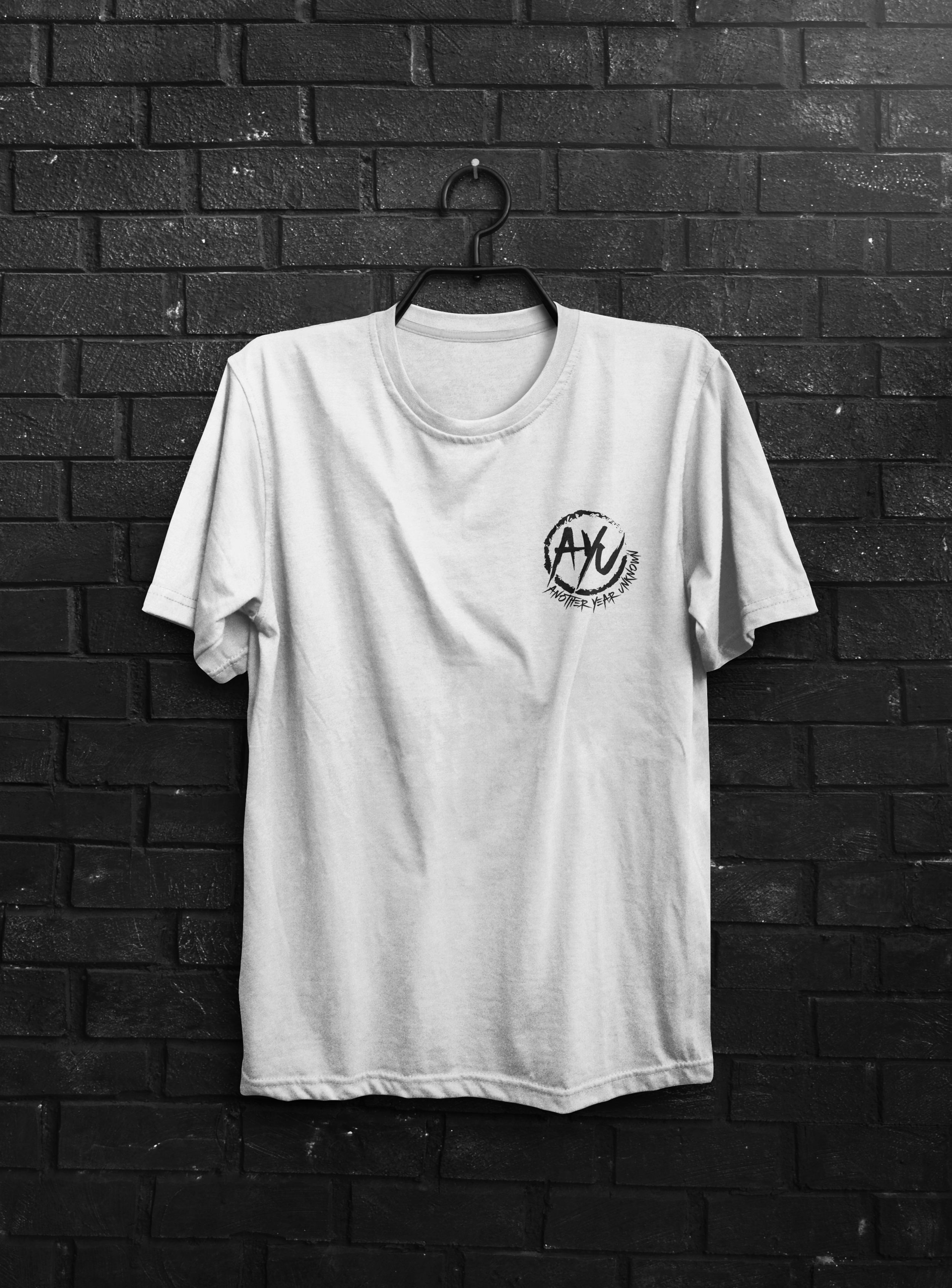 AYUGrungeCircle-Single-Tees(Whitew:Brick).png