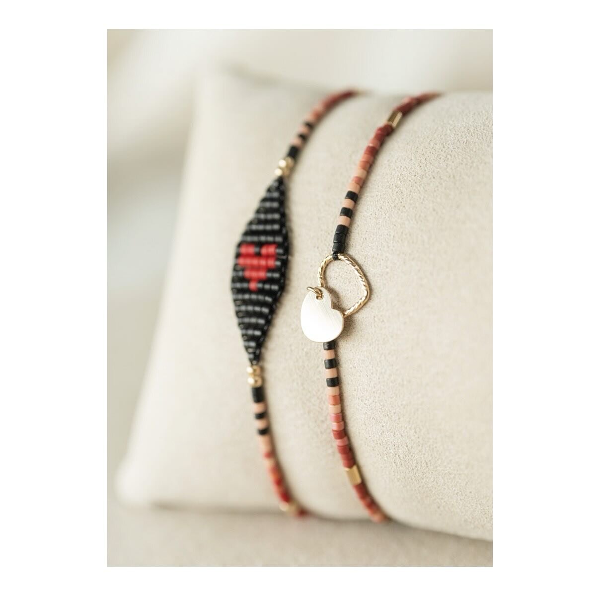 La saint Valentin approche &hellip;. De jolies surprises sur le site www.lilouwood, la nouvelle collection love &amp; inspiration, de jolis bracelets en perles de verre, perle de miyuki et gold filled 14 carats. &hearts;️&hearts;️&hearts;️ love is in