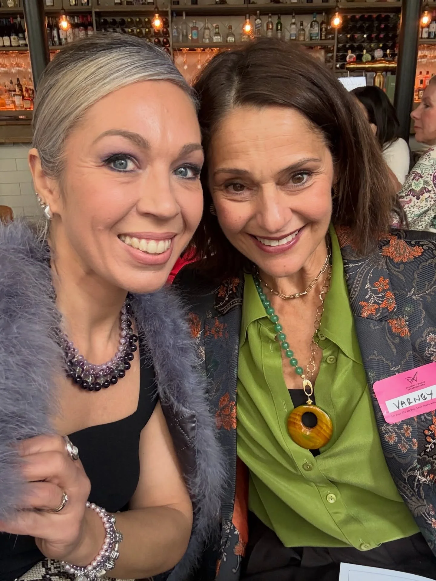 Something new (and exciting) is happening at One of a Style ✨

Our Colour &amp; Colour + Style Clinics are becoming even more powerful&hellip; because we&rsquo;re building exclusive brand partnerships for you.

So it&rsquo;s no longer just about know