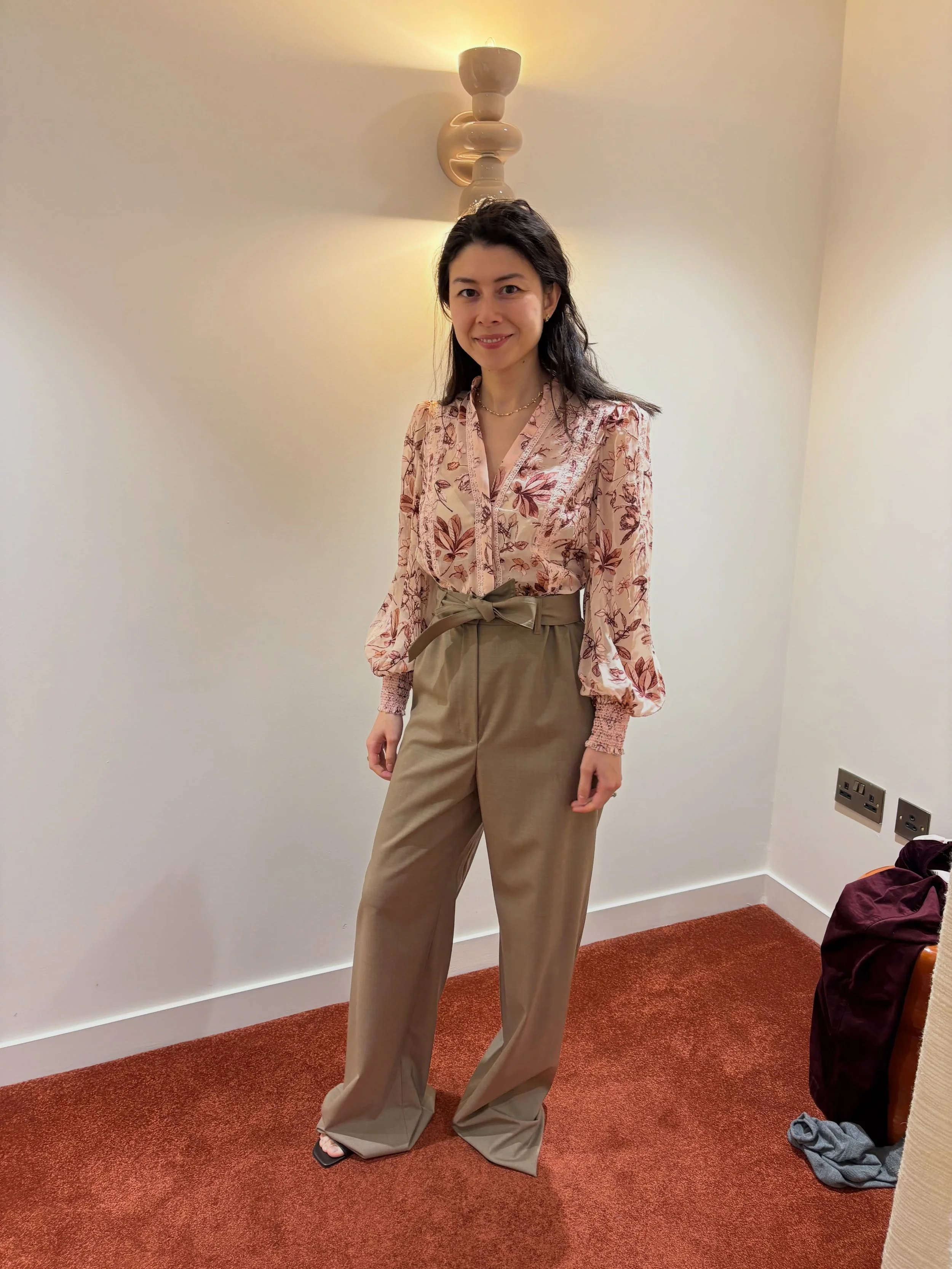 When you&rsquo;re trying to find pieces that have the right fit and the right style &mdash; while juggling work, family life and a never-ending to-do list &mdash; shopping can quickly become overwhelming.

I recently went shopping with a returning cl