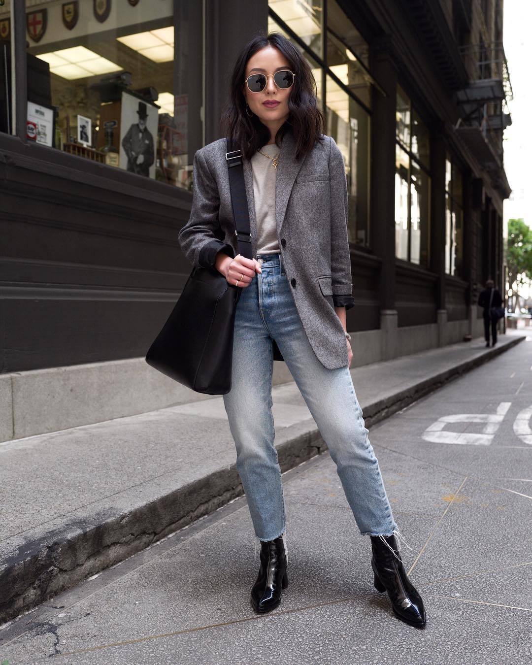 How to Wear Chelsea Boots with Jeans for Women - Straight A Style