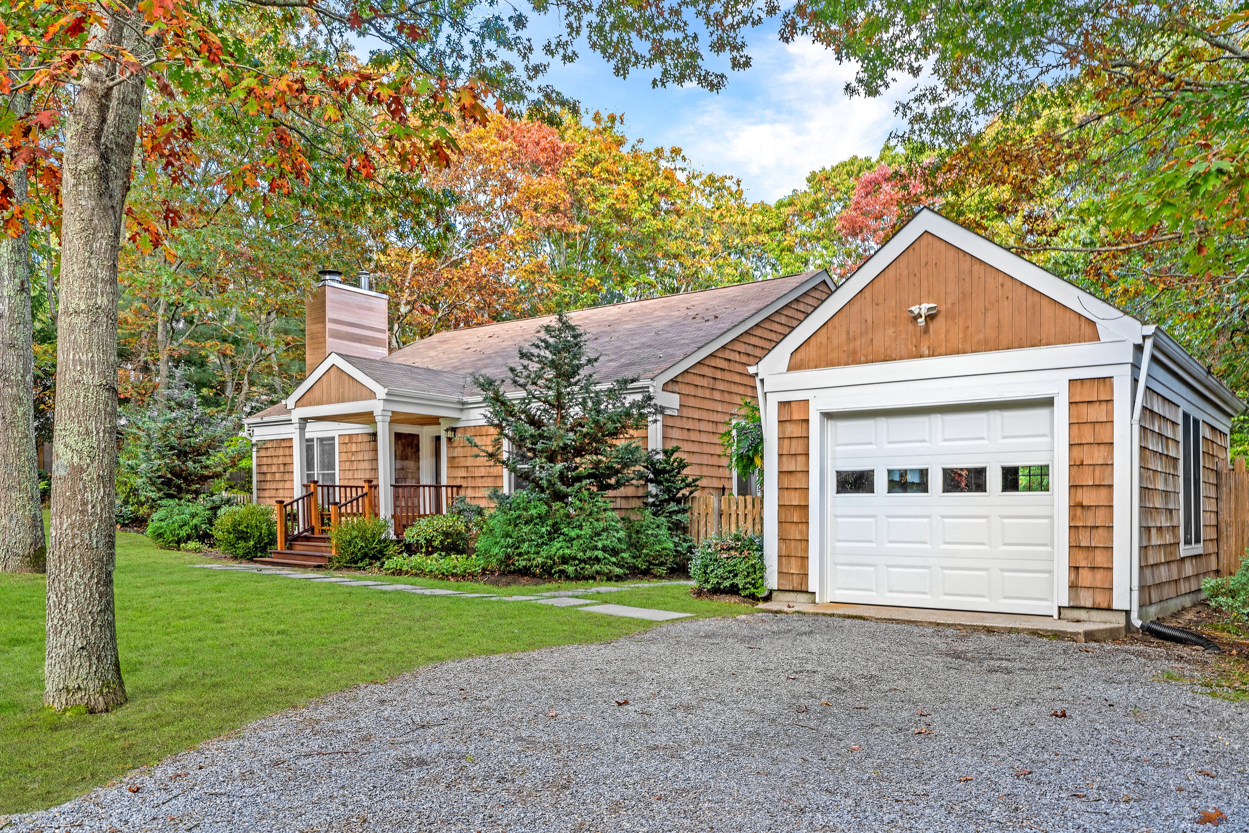 WebRes05_5 Arthur Ave, Bridgehampton_Front Angle.jpeg