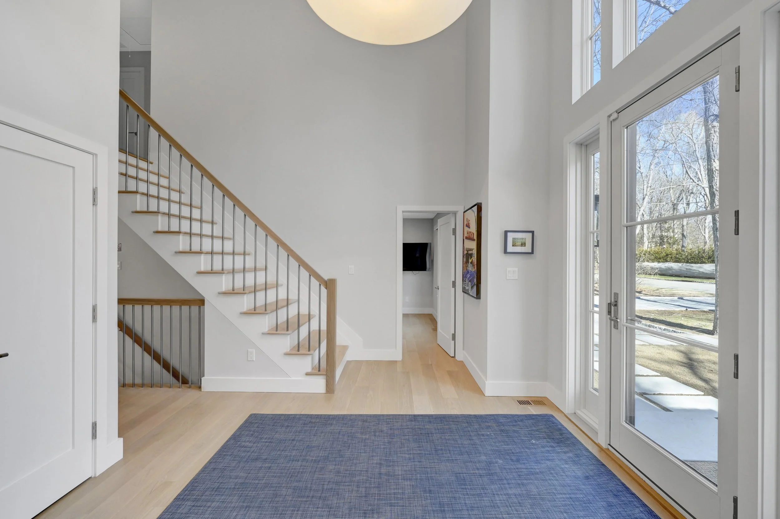 WebRes03_52 Tansey Ln, Bridgehampton_Foyer + Stairs.jpg