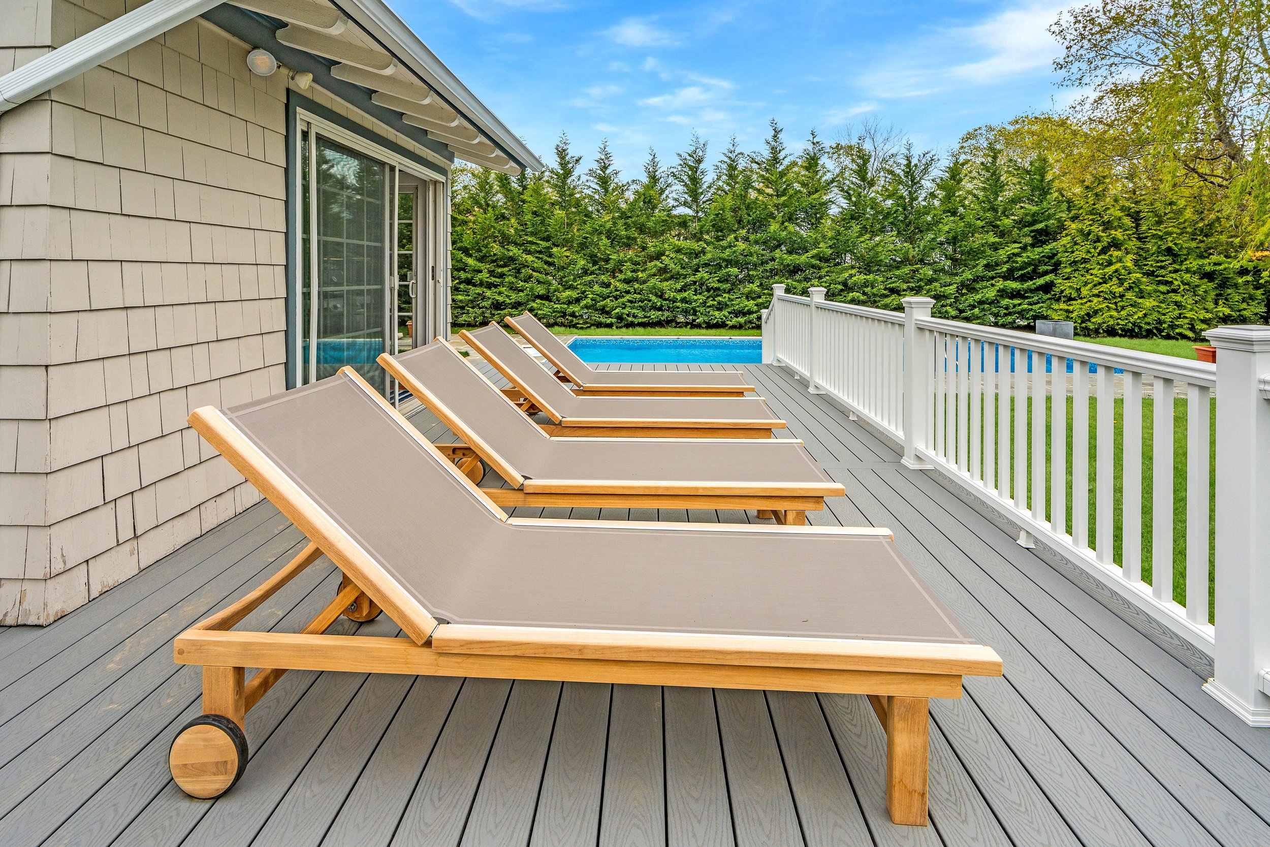 WebRes07_32 Butter Ln, Bridgehampton_Deck.jpeg