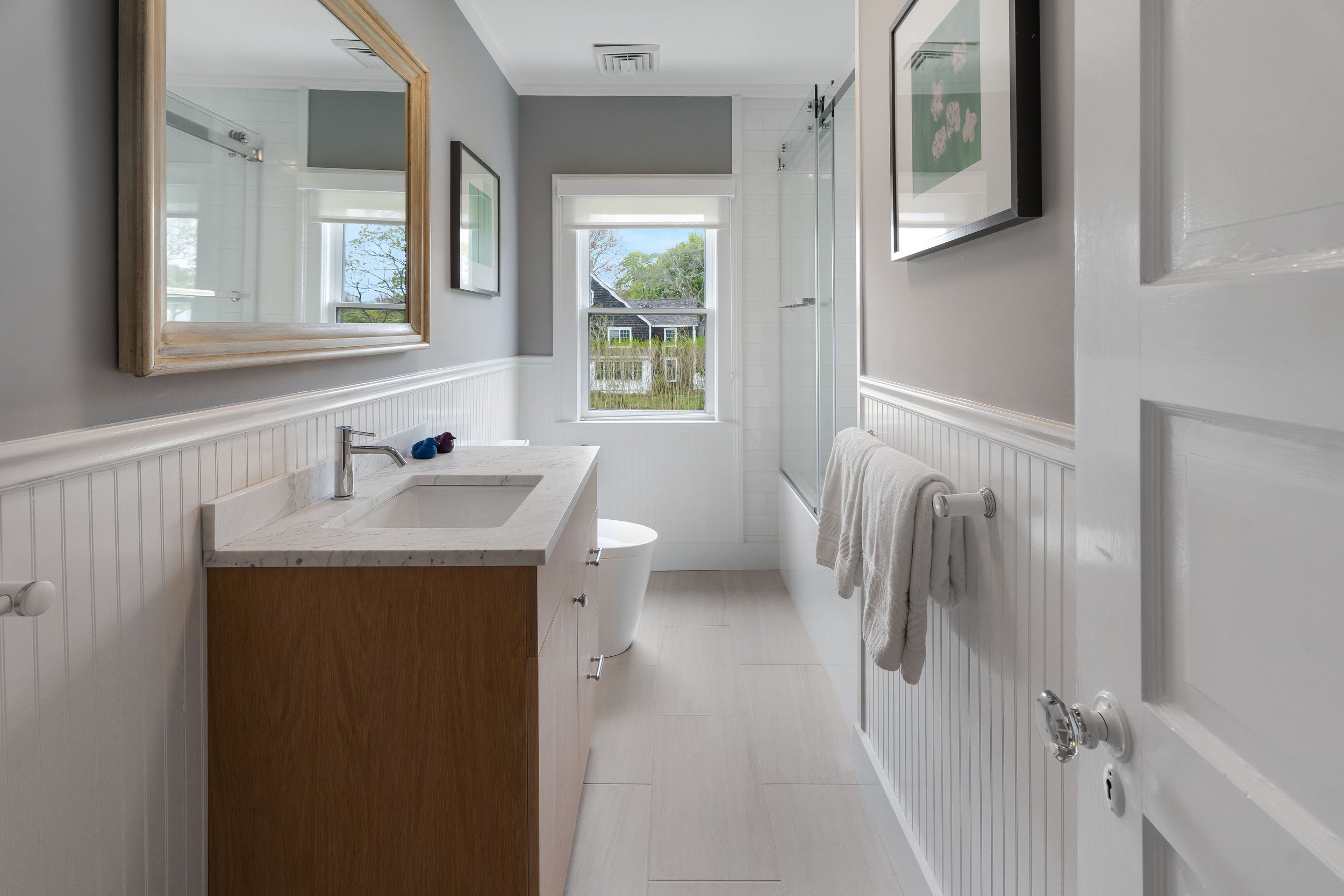 WebRes24_32 Butter Ln, Bridgehampton_Bathroom.jpg