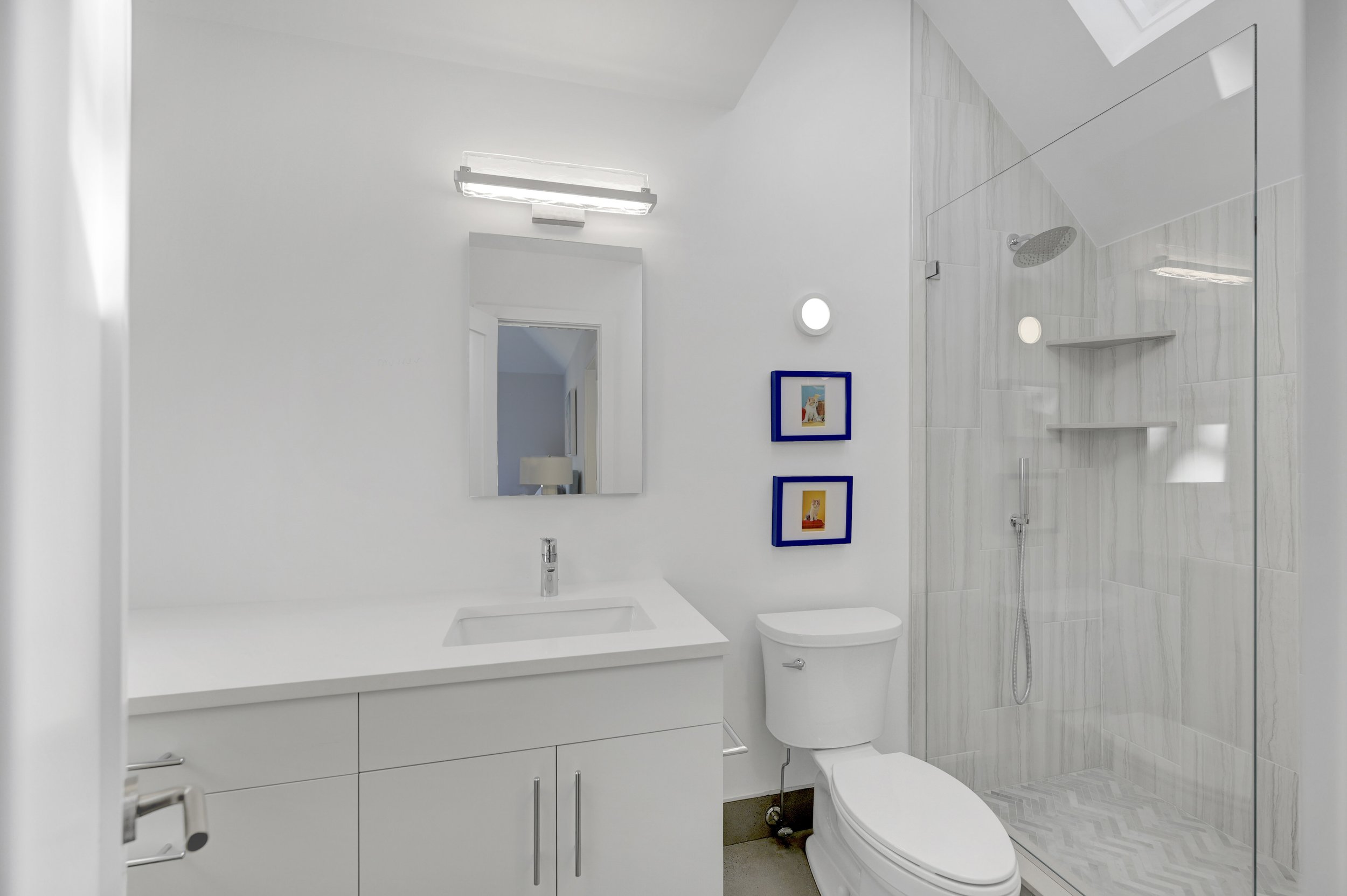 WebRes27_52 Tansey Ln, Bridgehampton_Bathroom.jpg