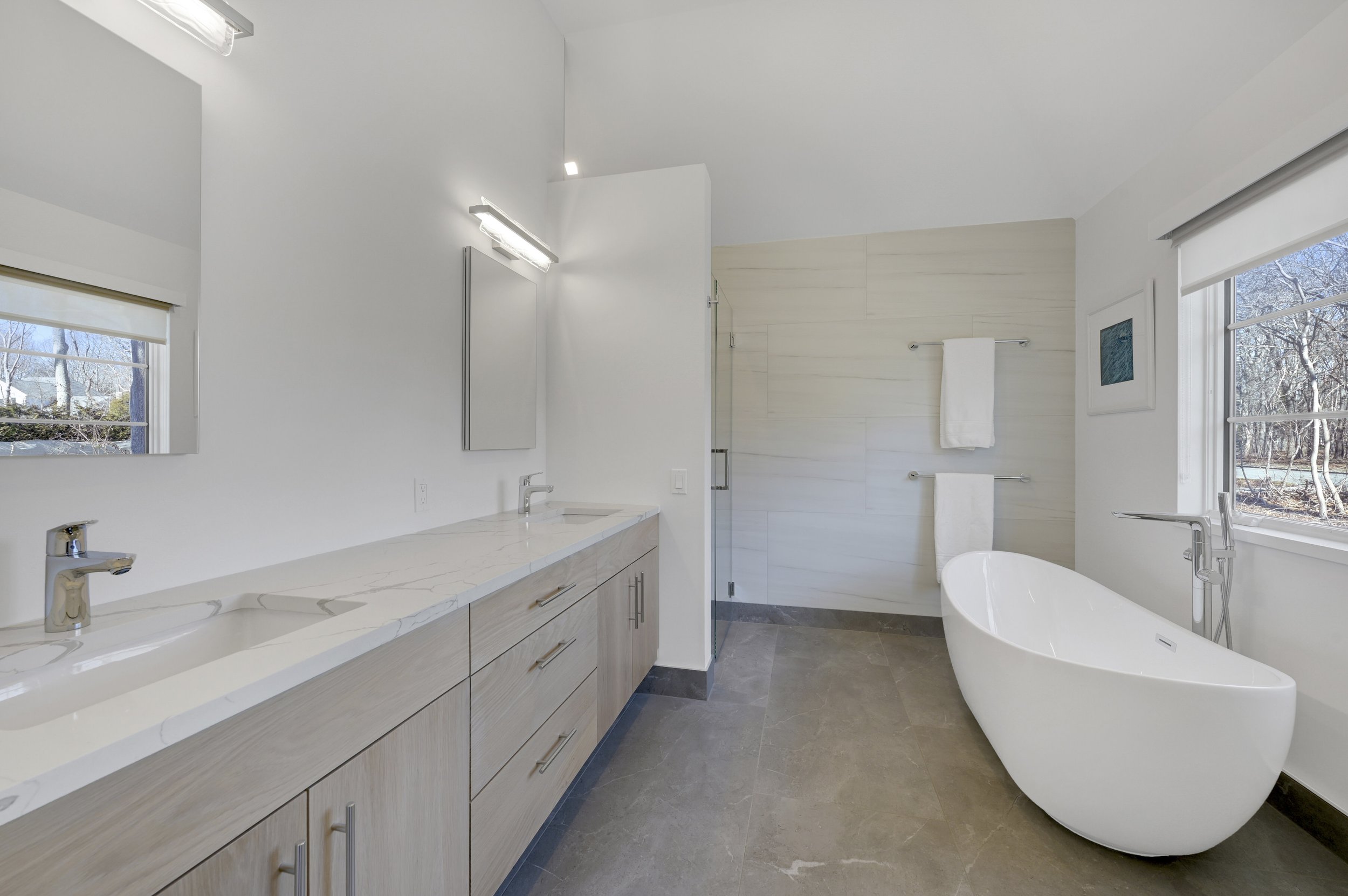 WebRes20_52 Tansey Ln, Bridgehampton_Bathroom.jpg
