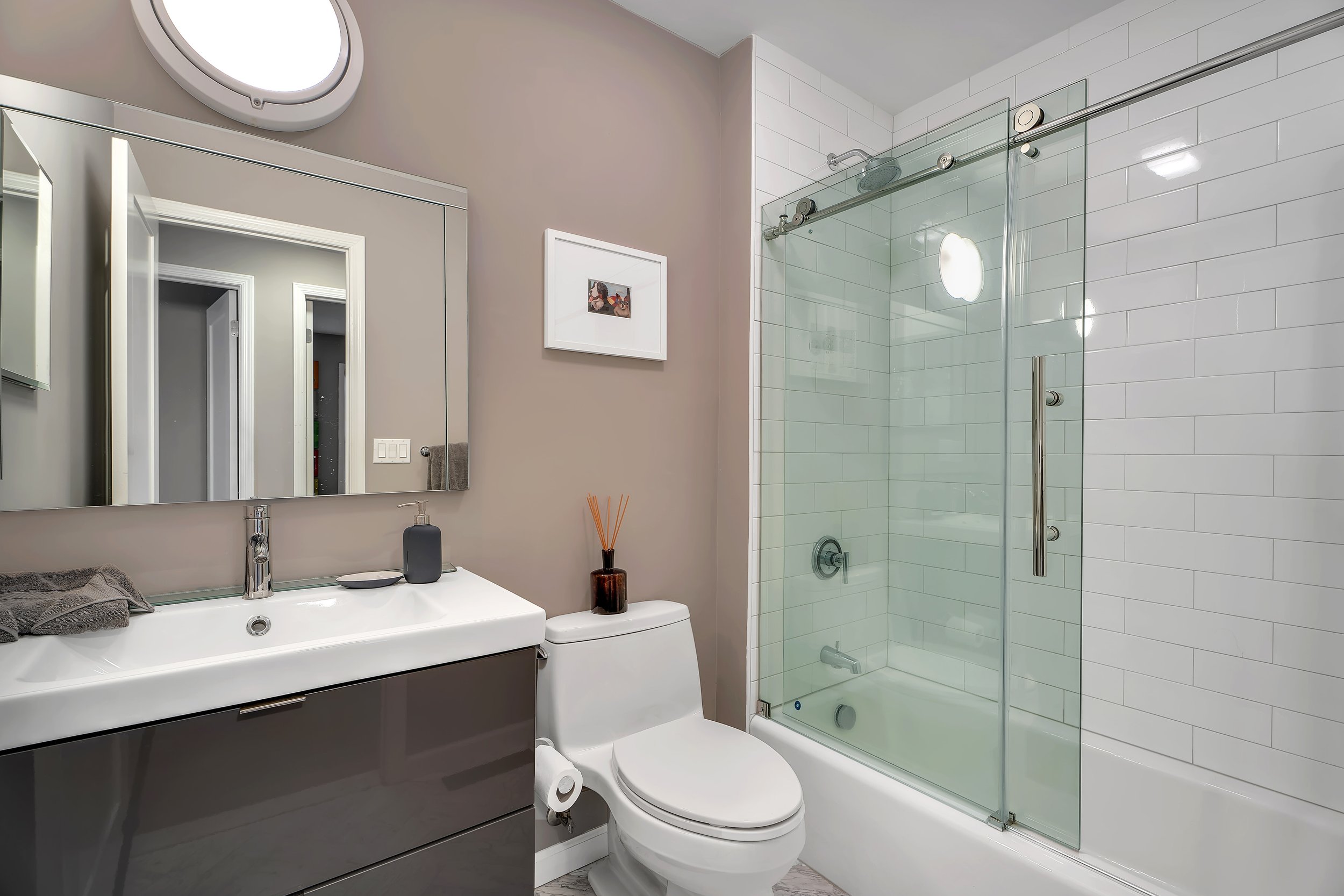 WebRes19_5 Arthur Ave, Bridgehampton_Bathroom.jpg