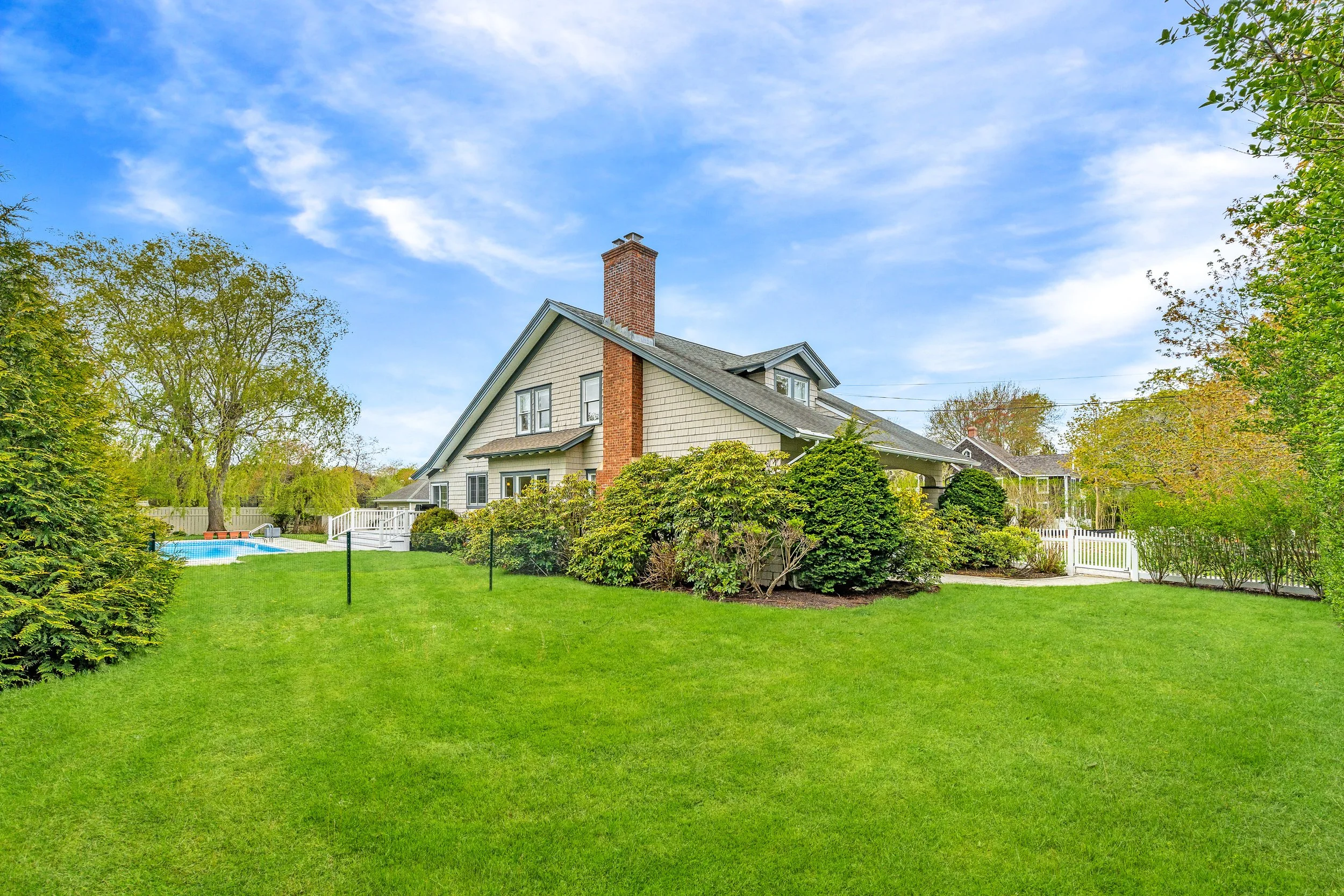 WebRes03_32 Butter Ln, Bridgehampton_Front-Angle.jpeg