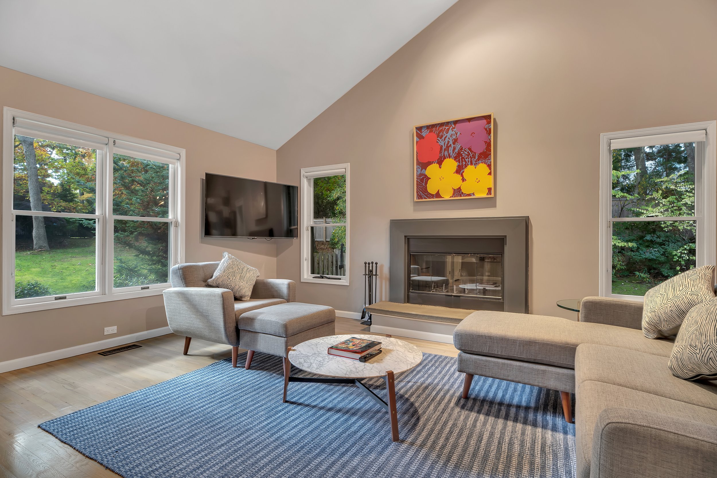WebRes09_5 Arthur Ave, Bridgehampton_Living Room.jpg