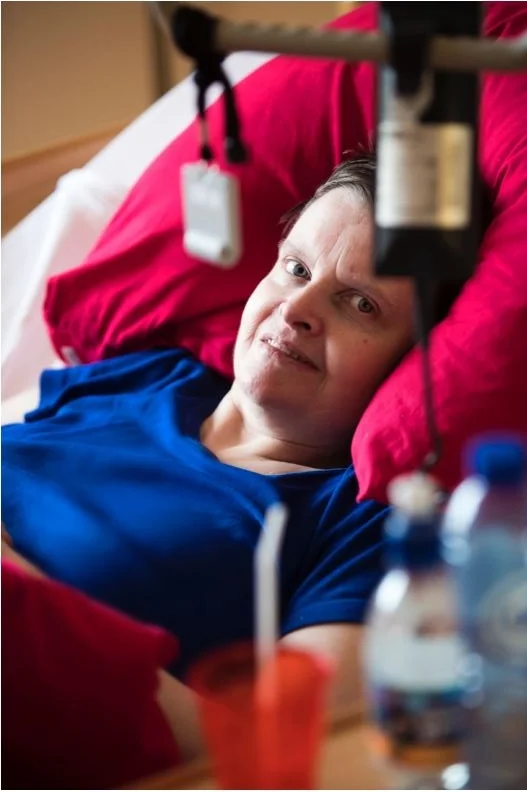 Janet Ruitenbeek  Little lamb in Jesus' arms