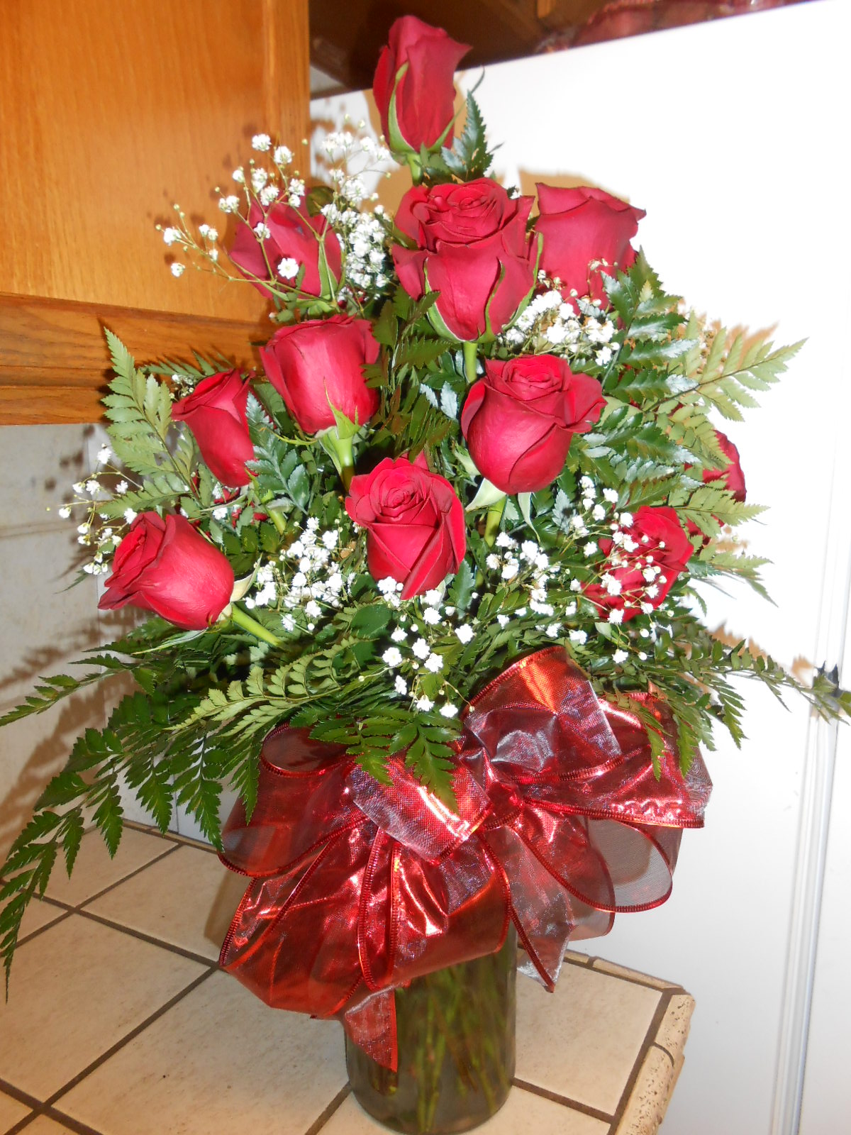 Fresh Long stemmed Roses