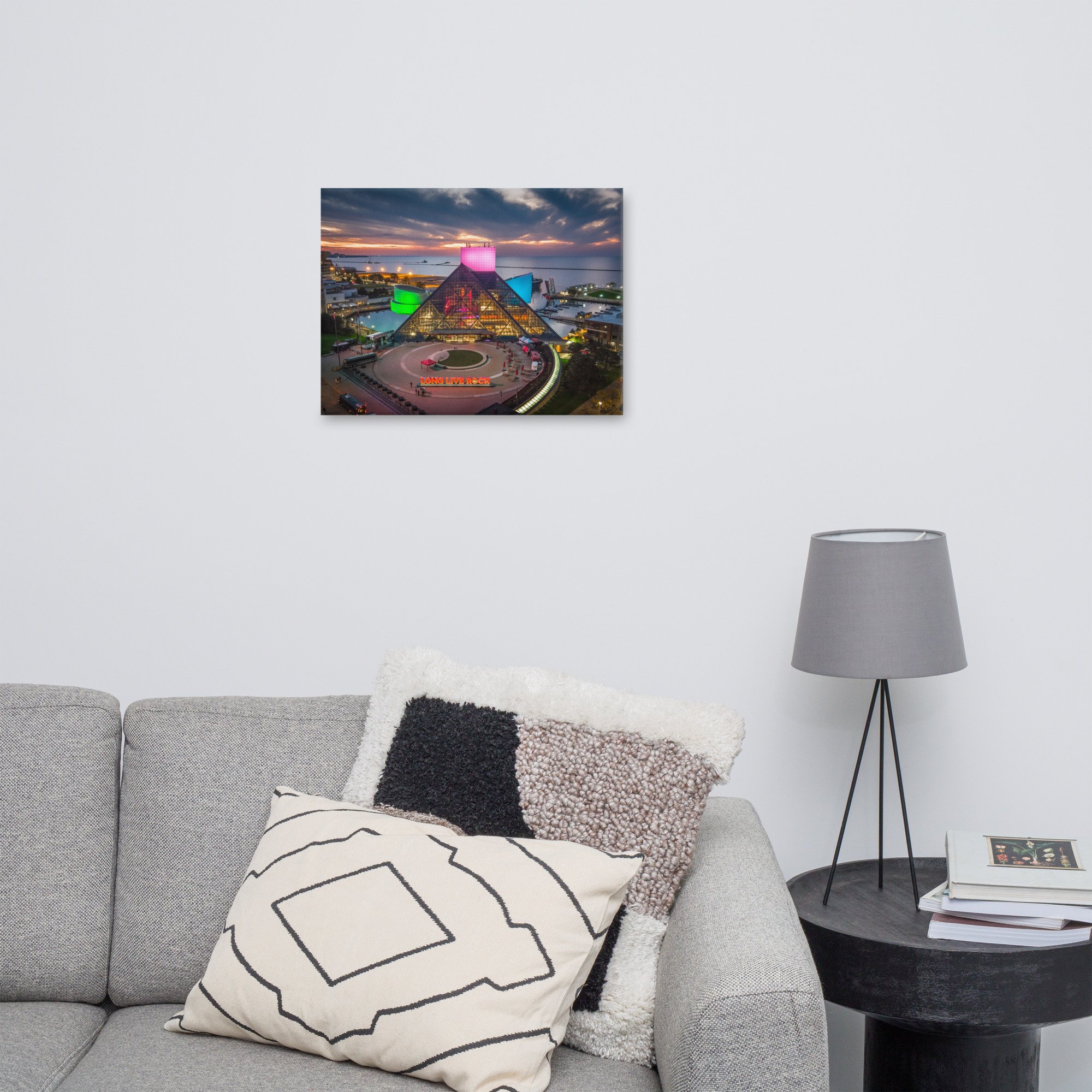 canvas-(in)-18x24-front-637942f7d628d.jpg