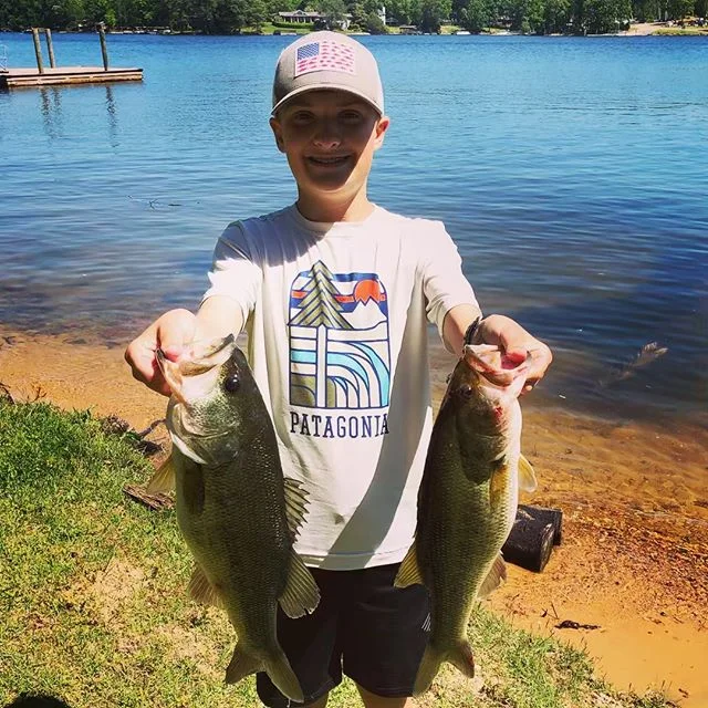 Caught both these guys on one cast with the same lure on the same treble hook. #largemouthbass #fishstories #windwardfishing @mysterytacklebox