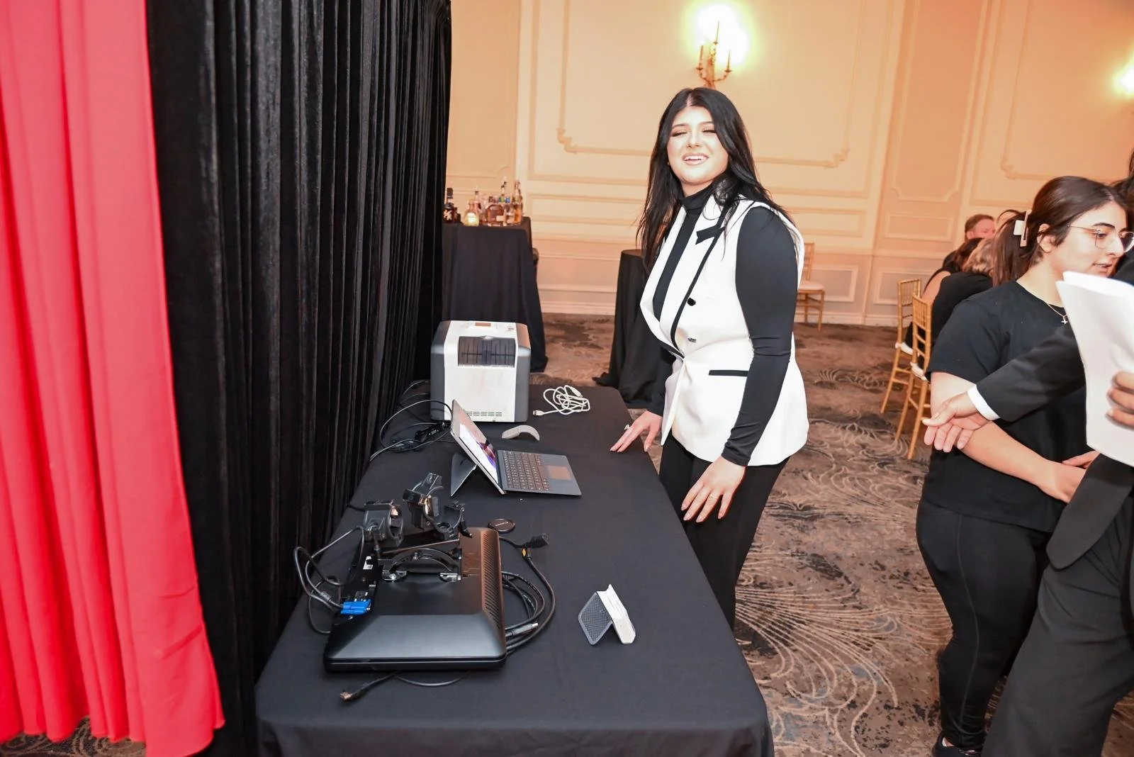 WhatsApp Image 2025-12-06 at 16.32.28 (3).jpeg