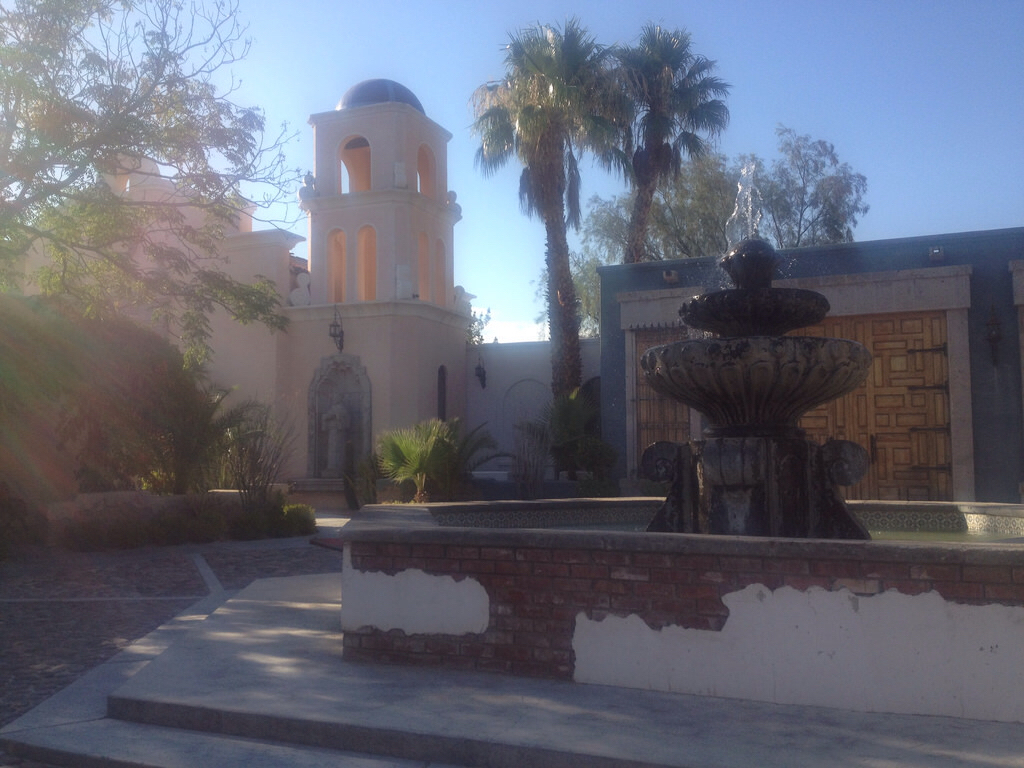  Front exterior of Michael Jackson house, Las Vegas