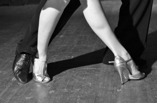 tango-dancers-dancers-feet.jpg