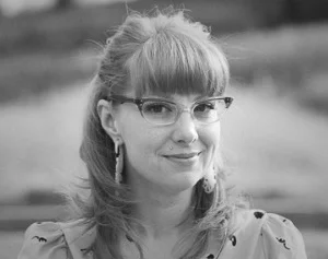 Annalise Kaylor: A Room Full Of Odds