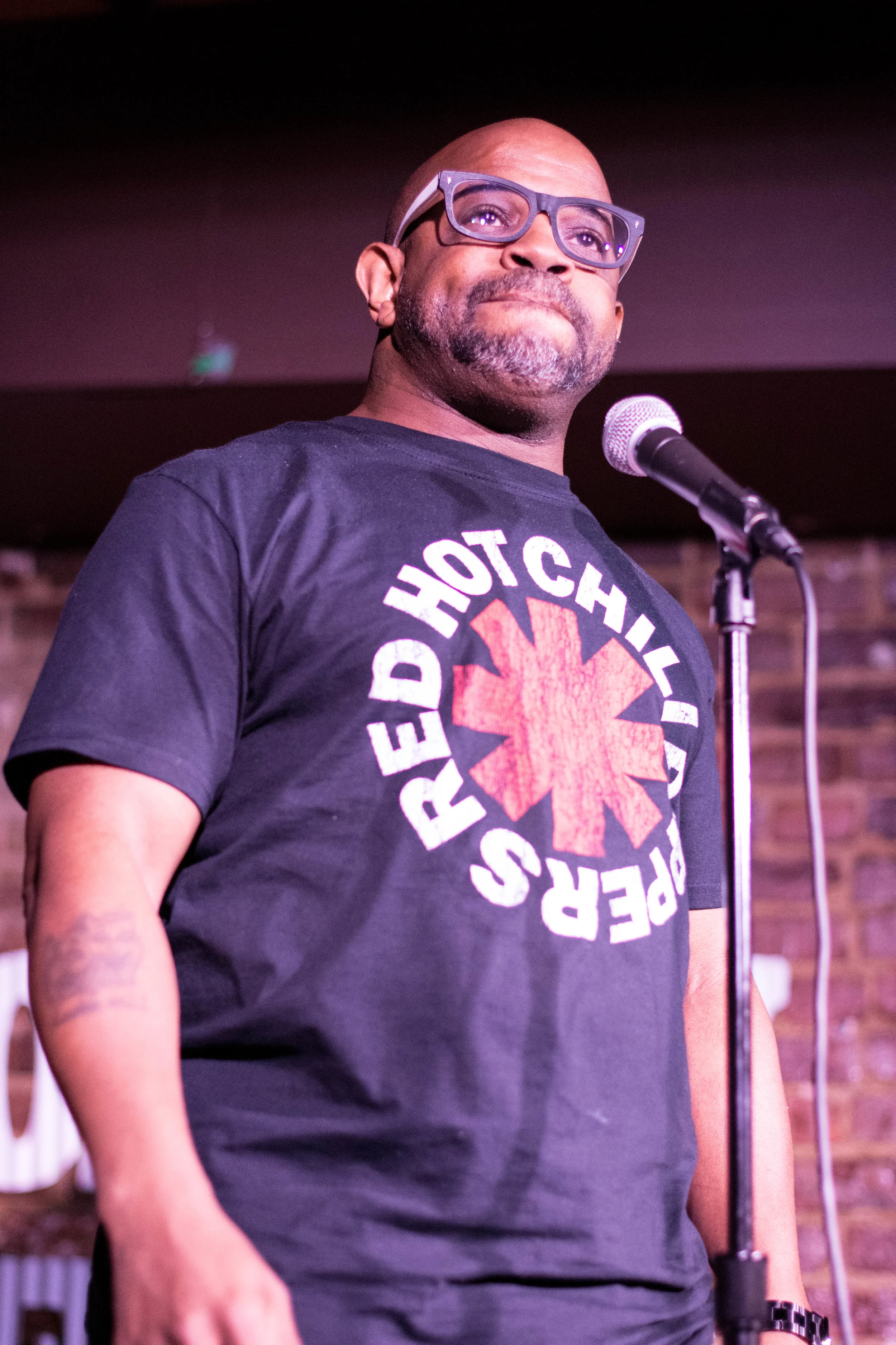 Chris Wade shares his story with the Story Collider audience at The Bier Baron Tavern in Washington DC in April 2019. Photo by Lauren Lipuma.