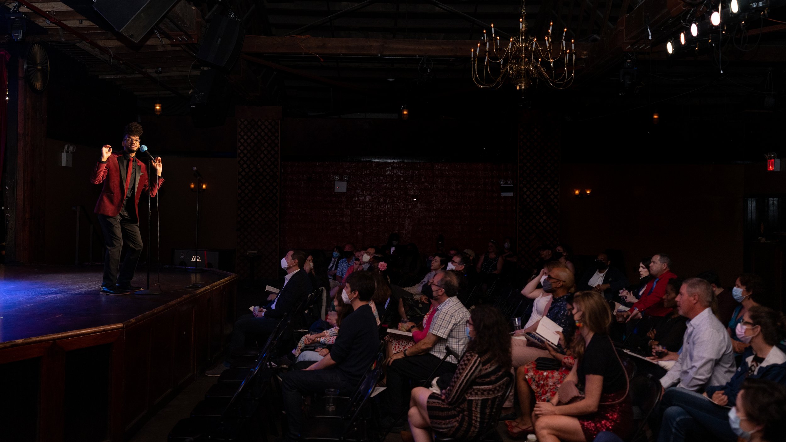  The audience listens to science journalist Nicholas St. Fleur. 