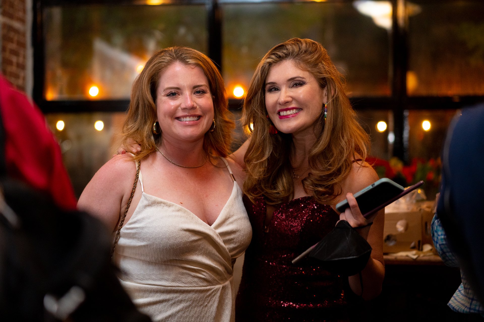  Natalia Reagan (left) and former Story Collider storyteller Brittany Beck. 