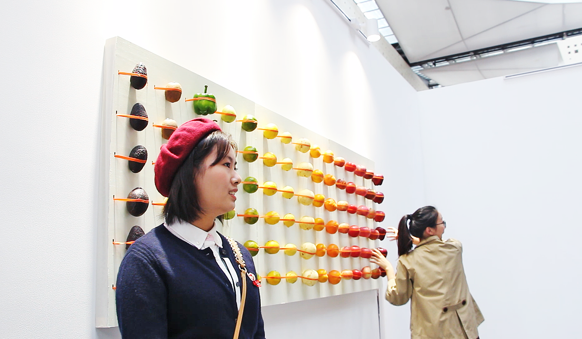 Electronic+Fruit Wall 5_HE Wei_Photo by Yangxingyue Wang.png