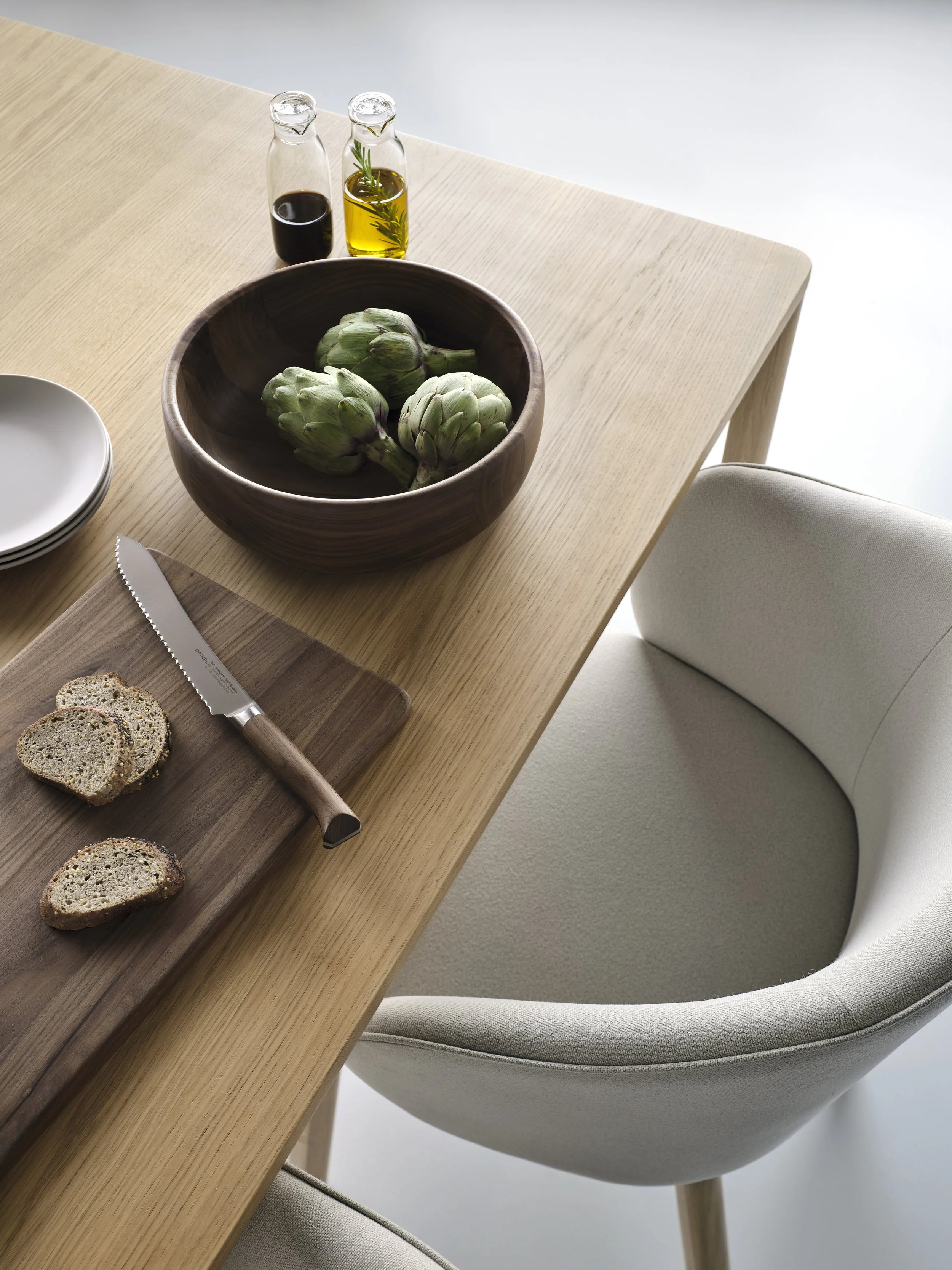 HO25_UndaChair_JBrodyBowl copy.jpg