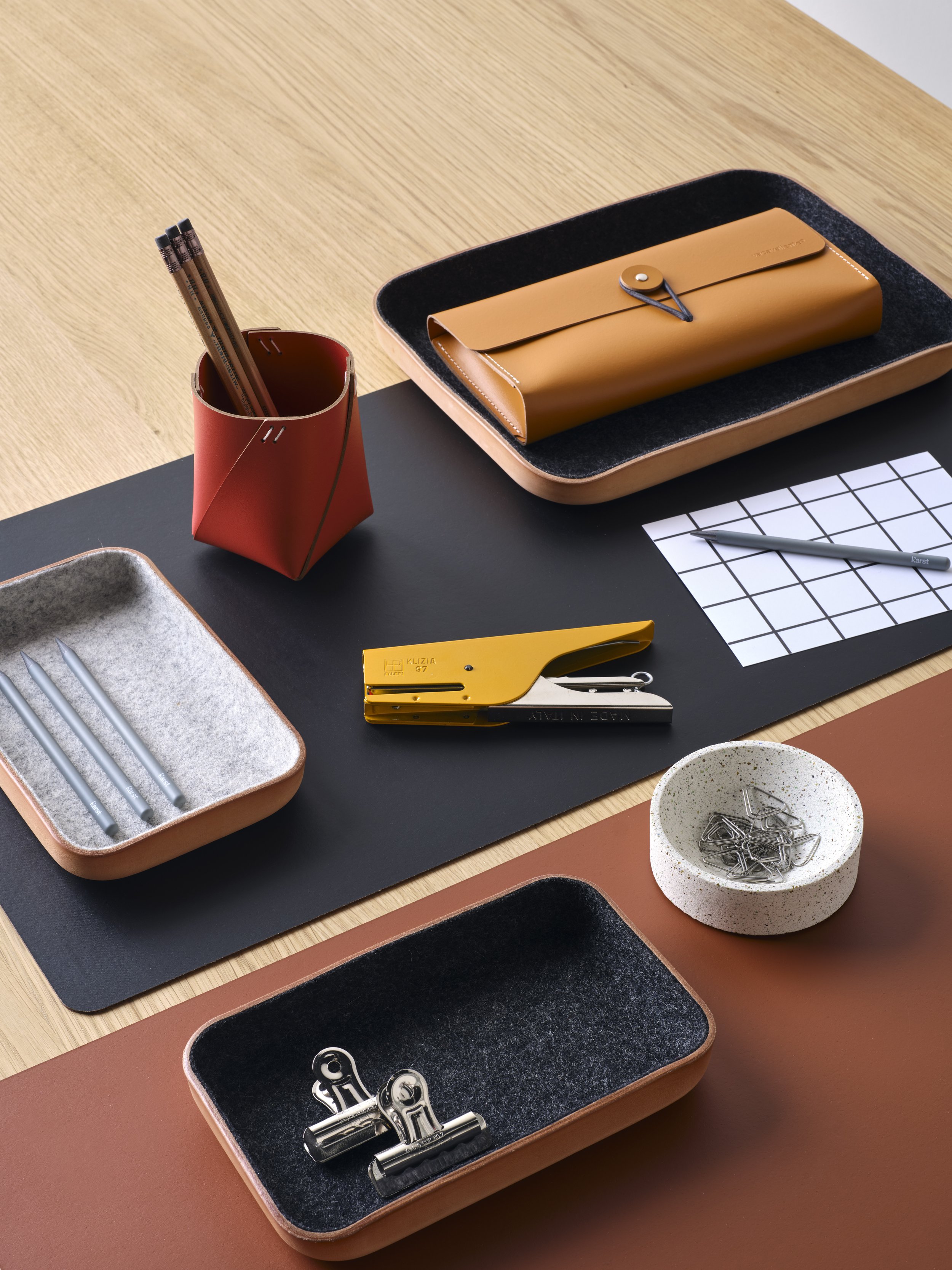 HO25_Leather_Desk_Pad copy.jpg