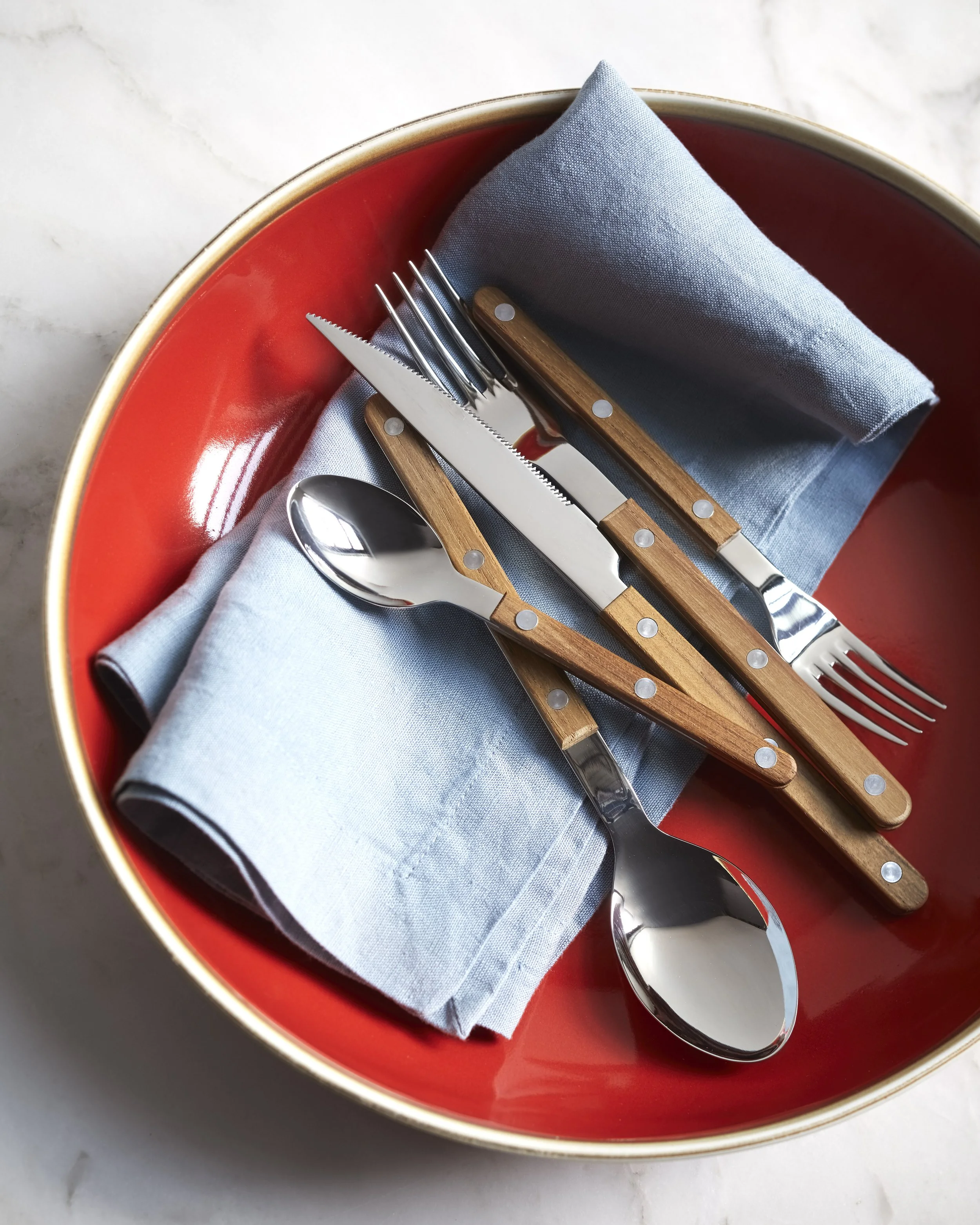 SU18_Back Cover_Meridian Bowl and Teak Bistro Flatware copy.jpg