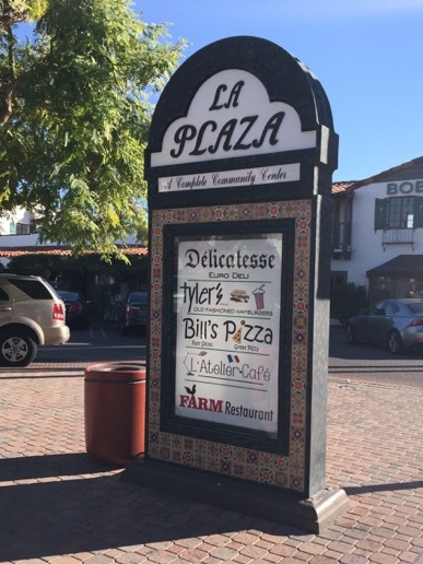 laPlazaPalmSprings_directory_sign.png