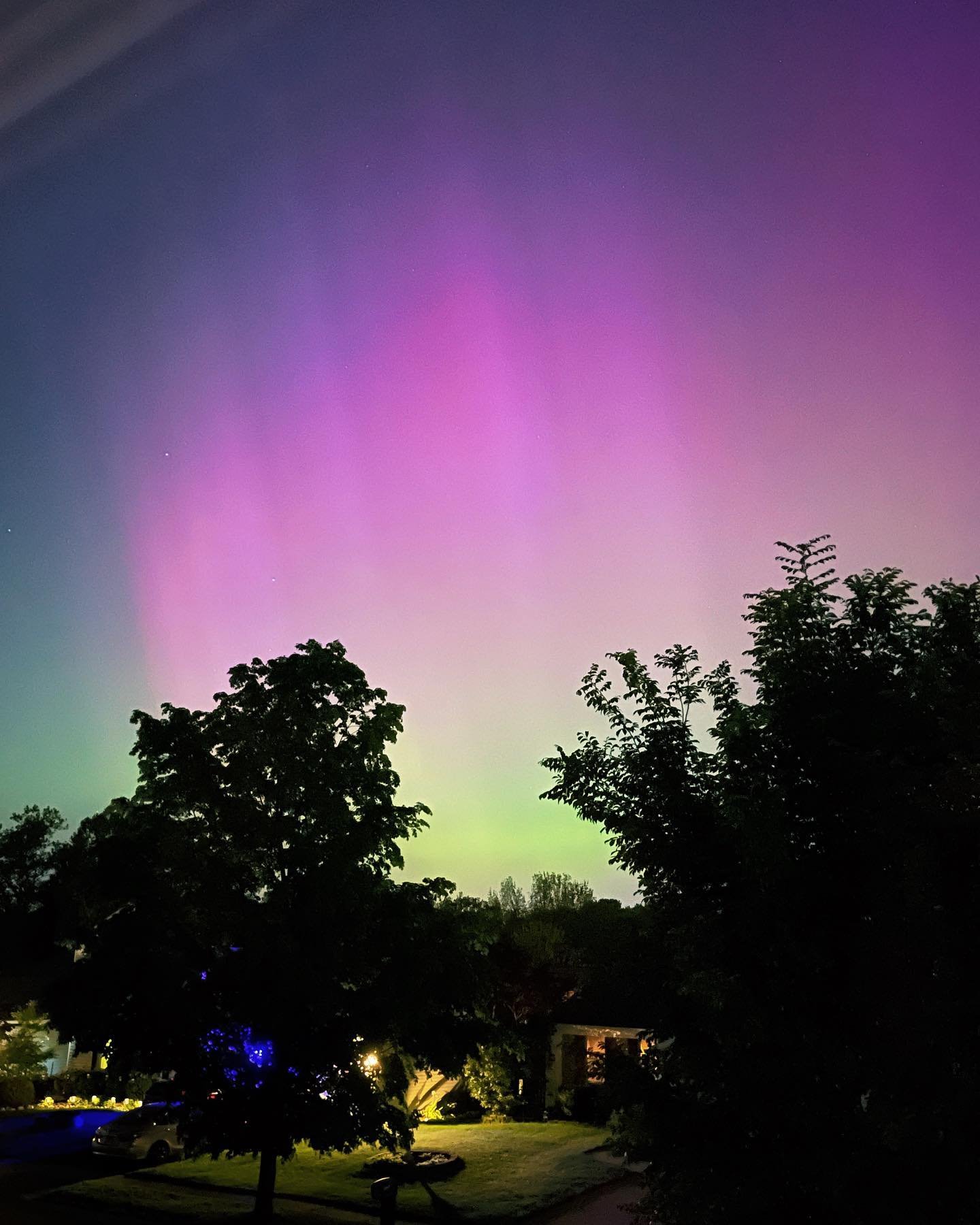 The aurora borealis on 5/10/24. The fact she was visible in Ohio is absolutely wild to me!! 

Shot with long exposure and bumped the saturation up a bit
#asseenincolumbus #columbusohio #northernlights #northernlightsohio2024