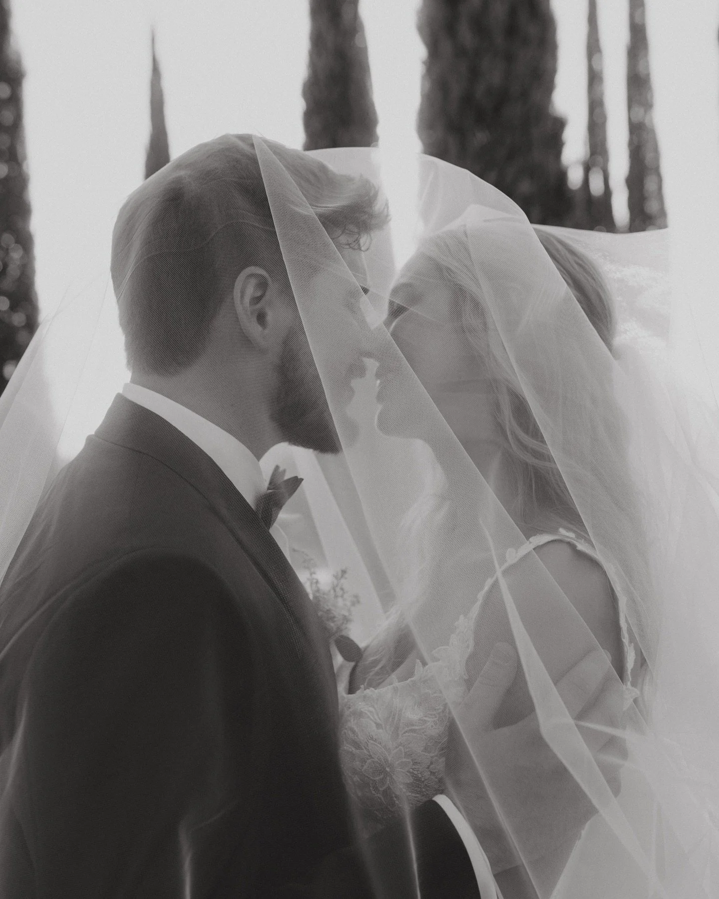 9.10.2024 🤍
I still haven&rsquo;t been able to find the words to express just how truly incredible it was to be in the Tuscan countryside surrounded by so much beauty and love. So for now&hellip;

A HUGE thank you to our loved ones who were able to 