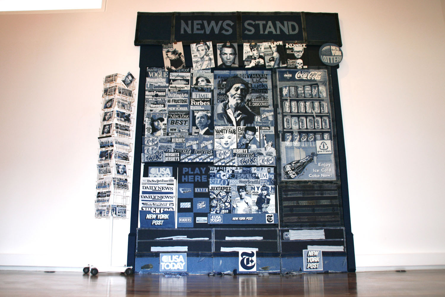  The News Stand is Ian Berry’s unique and enthralling tribute to a fading relic of New York big city life. Throughout the boom years of the 20th Century, there was a news stand on virtually every street corner, each displaying a kaleidoscope of newsp