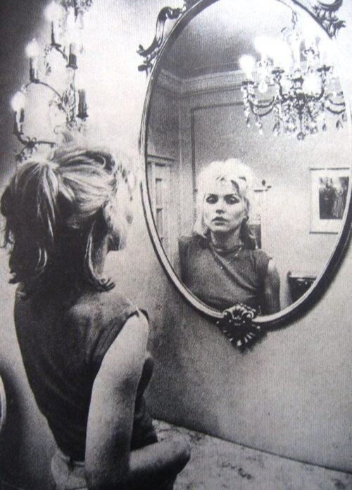 Debbie+Harry+reflection+in+mirror.jpg