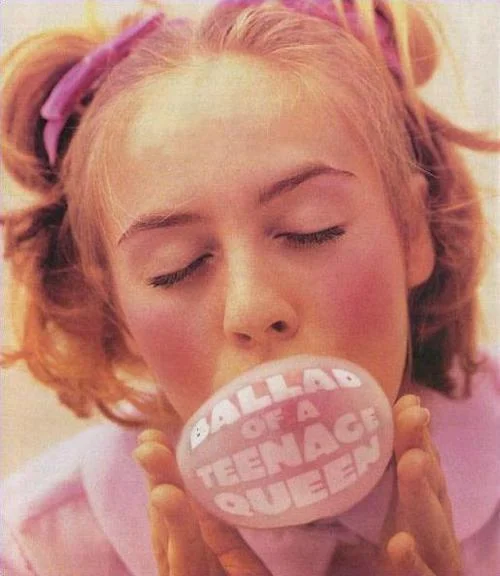 Got A Girl Crush On: Alicia Silverstone
Rolling Stone Sept 1995 photographed by Peggy Sirota
(via honeyhoneyhoney : cuntroversy : goodnew : suicideblonde )