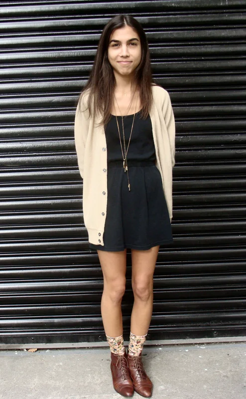 Got a girl crush on: Girl from Opening Ceremony New York
I’m a lot a bit in love with wearing all solid colors save for floral patterned ankle socks. I dig the idea of socks being the central piece of an outfit–it’s like a special surprise for those who check you out from head to toe!
(via OPENING CEREMONY )